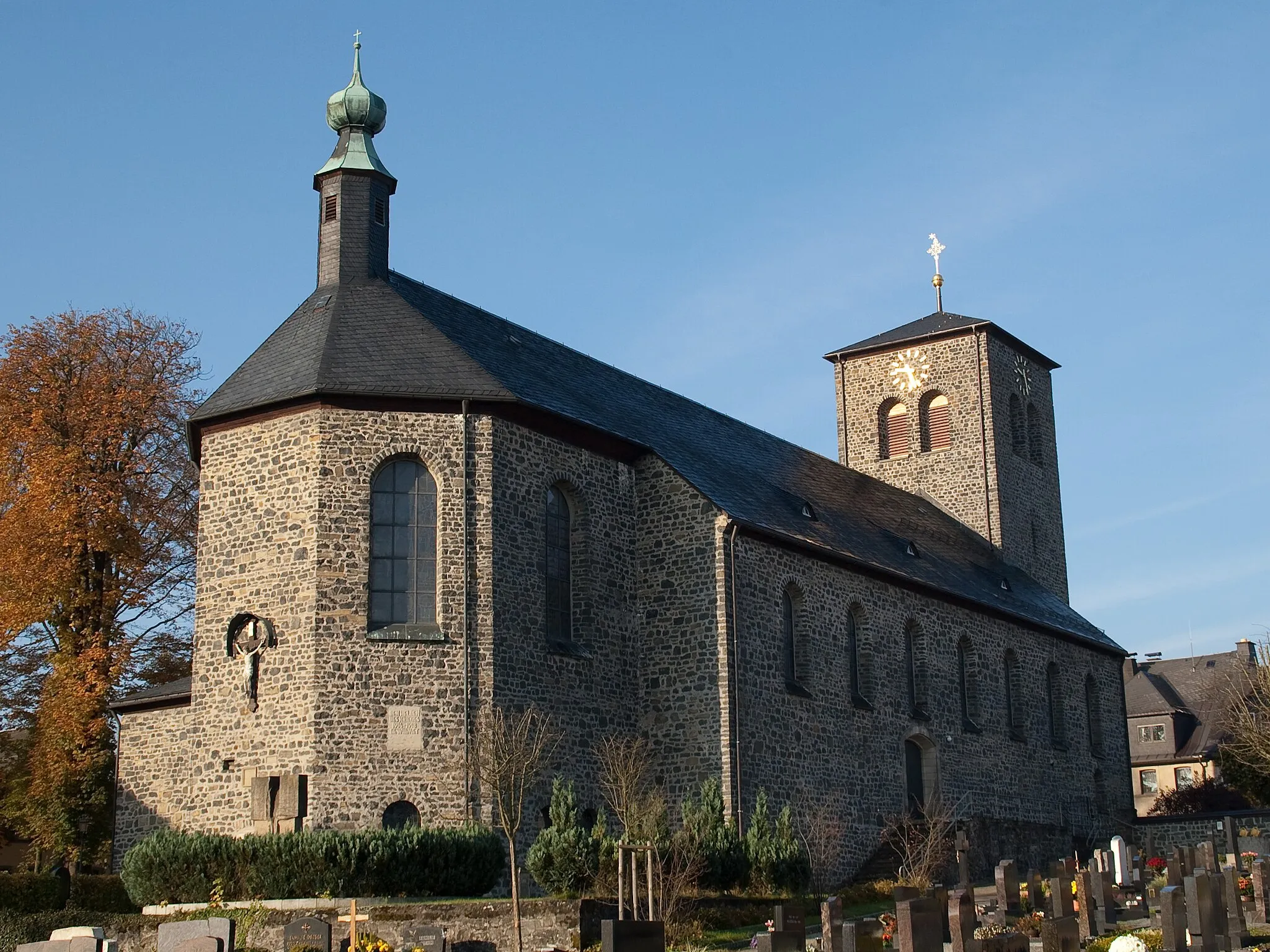 Photo showing: Stadtpfarrkirche "Mariä Himmelfahrt" in Teuschnitz.