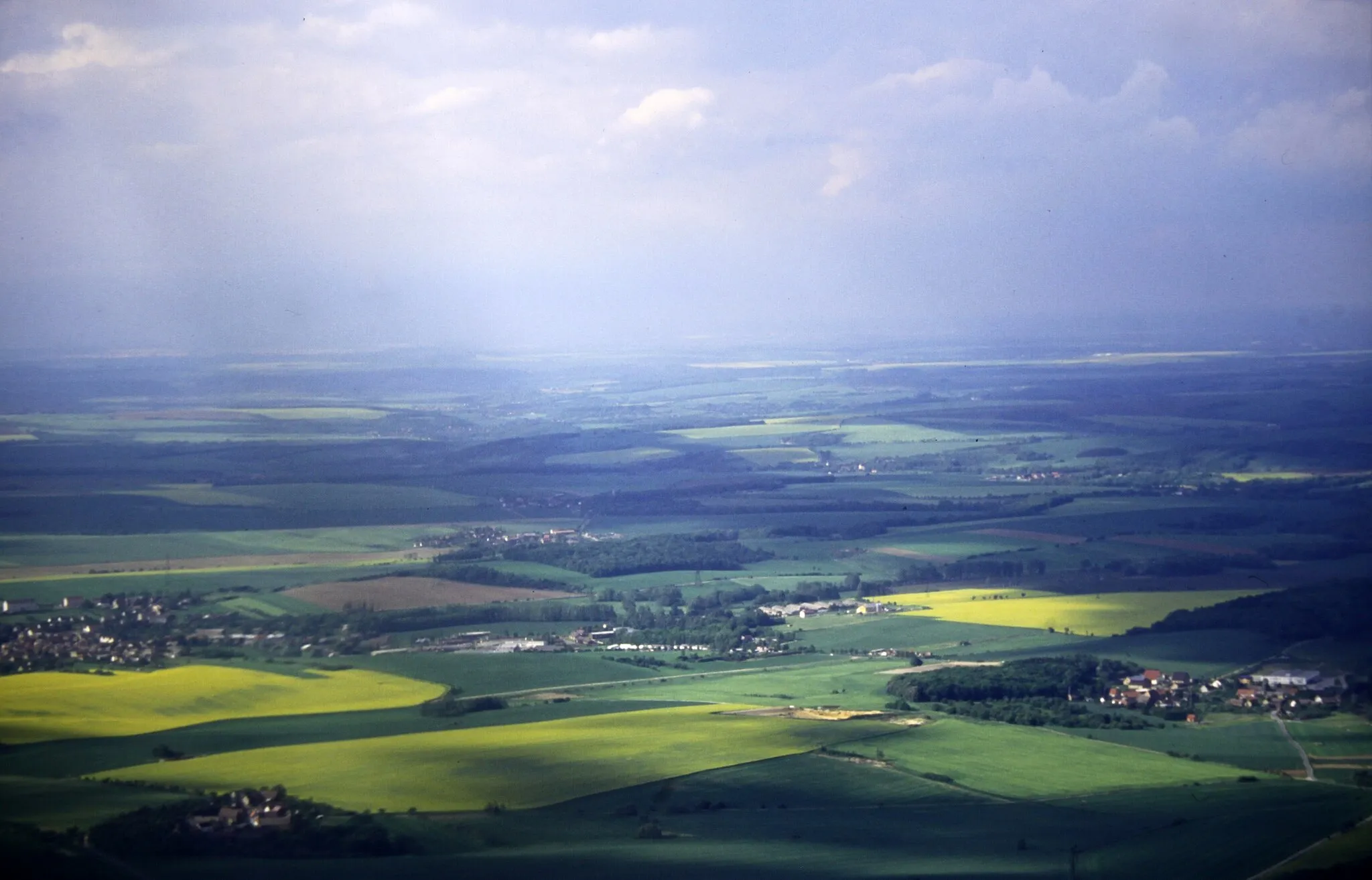 Photo showing: links Launewitz, rechts Hainichen.