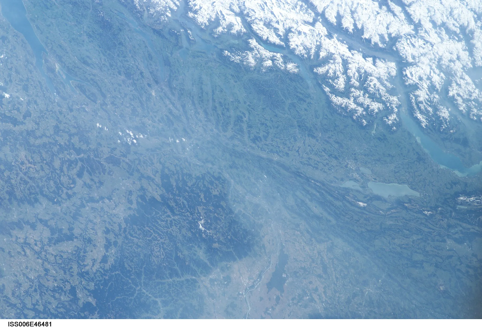 Photo showing: View of Switzerland taken during ISS Expedition 6.