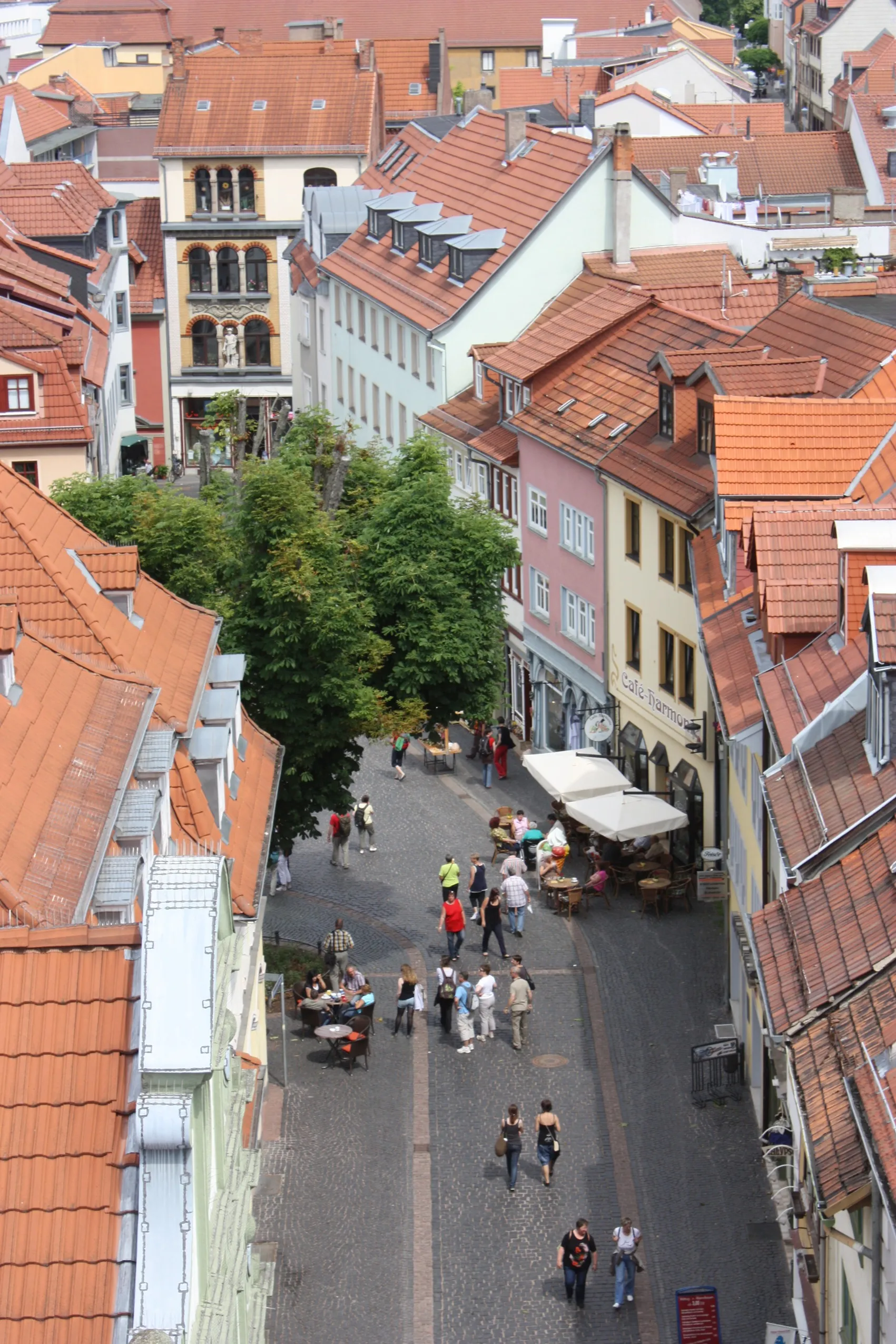 Photo showing: Gotha, view from the tower of the old town hall to the Hünersdorfstraße