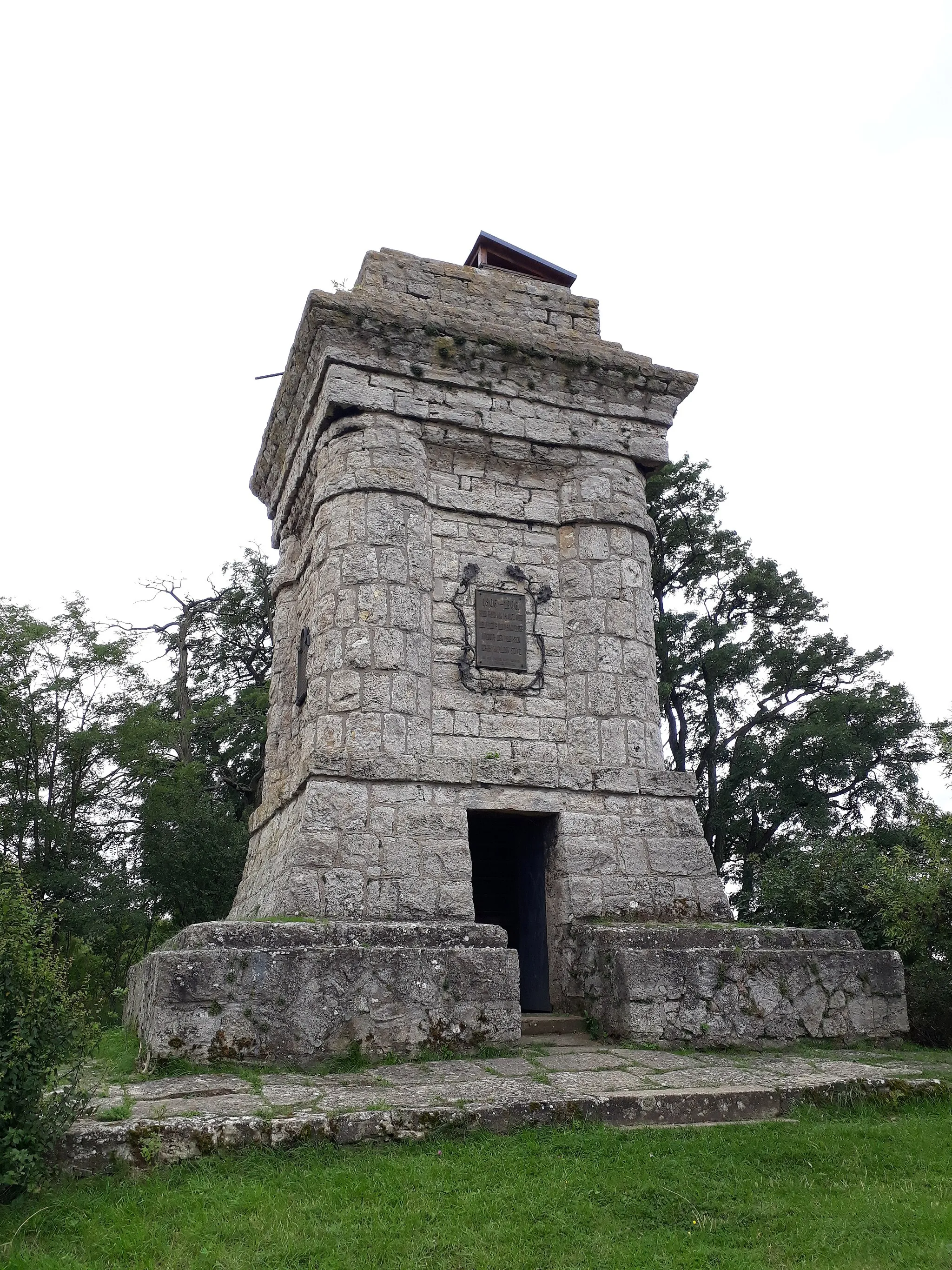 Photo showing: Kriegerdenkmal auf dem Sperlingsberg bei Kapellendorf, Thüringen