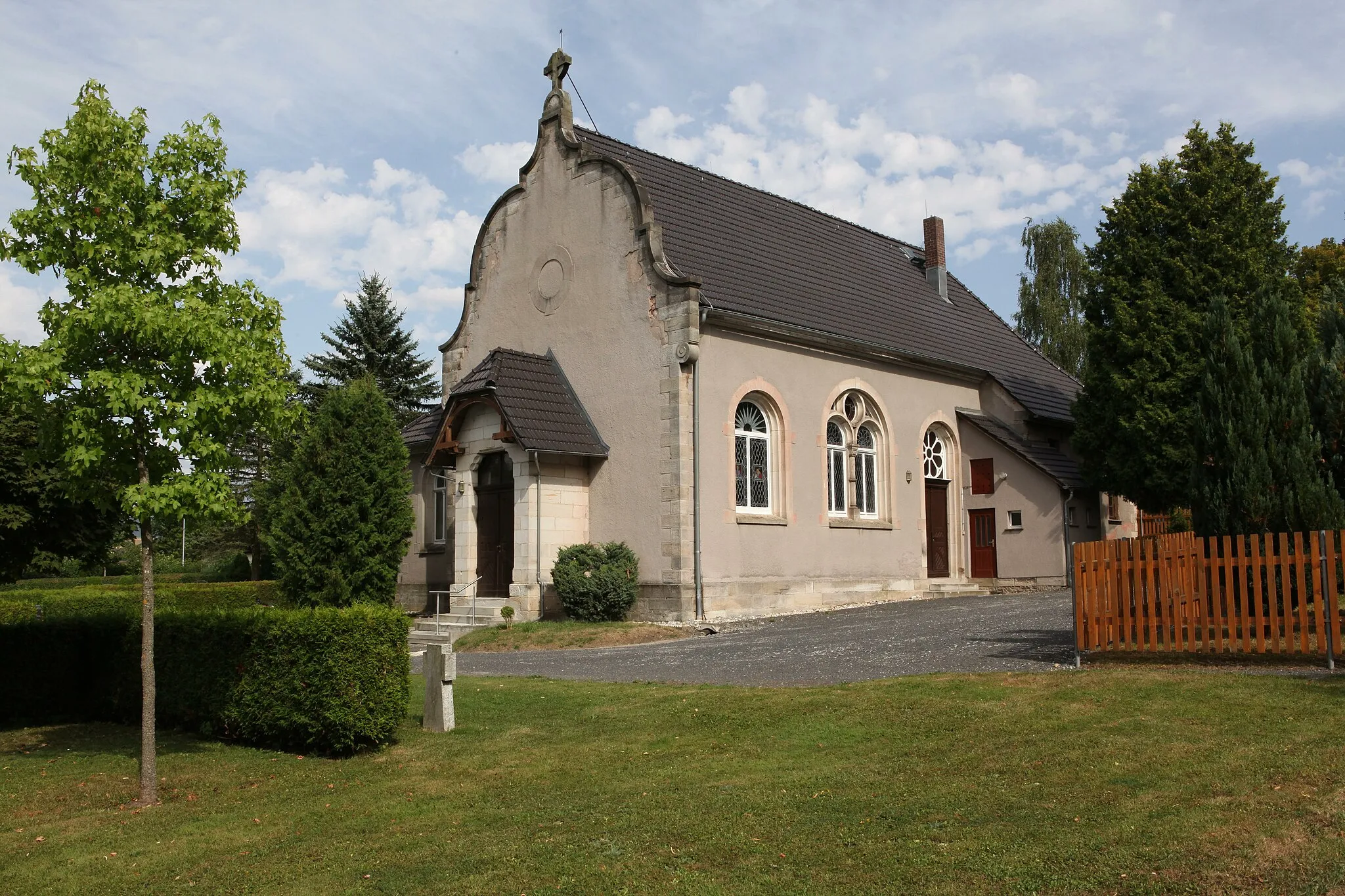 Photo showing: Kapelle auf dem Eisfelder Friedhof, 1901
