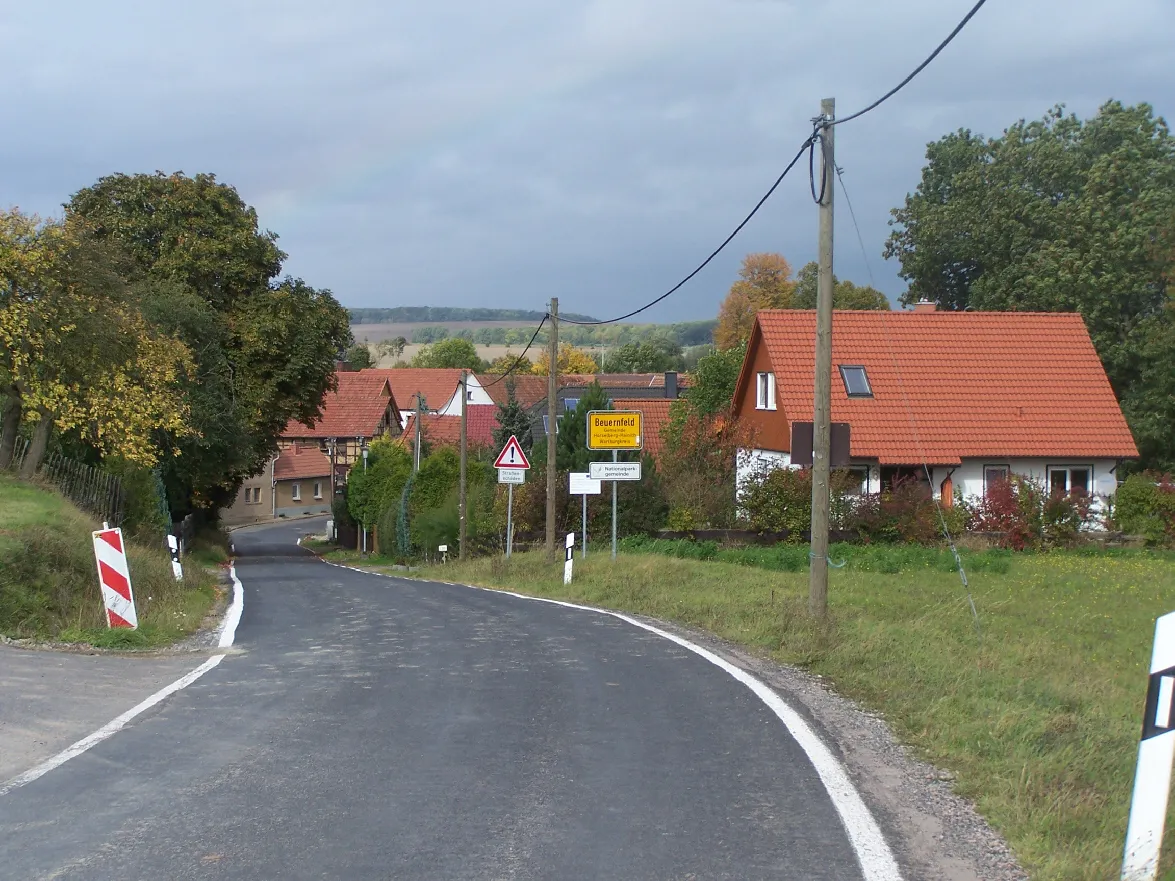 Photo showing: Beuernfeld village.