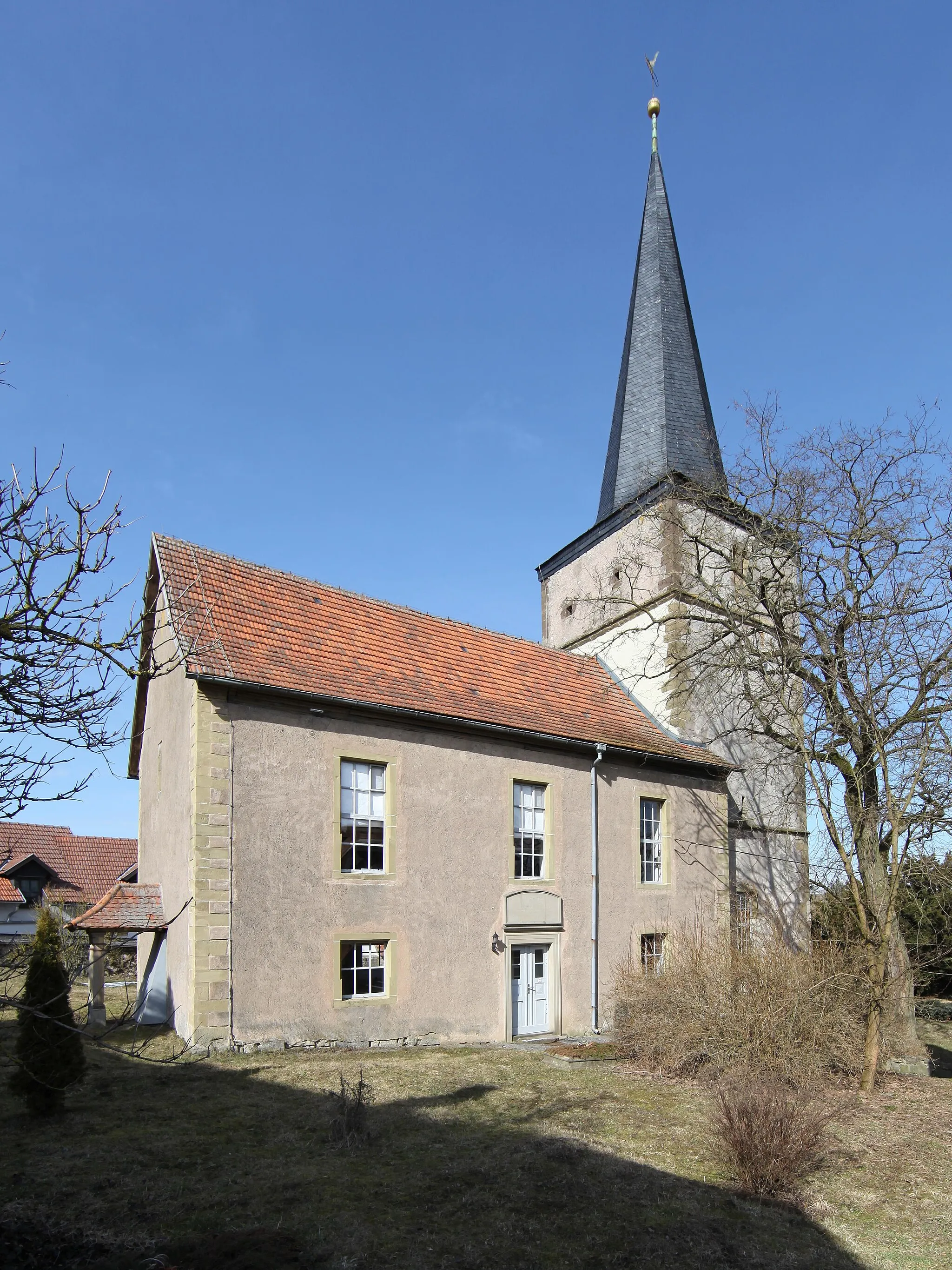 Photo showing: Evangelisch-Lutherische Kirche St. Oswald in Zeilfeld bei Gleichamberg, OT von Römhild, Landkreis Hildburghausen