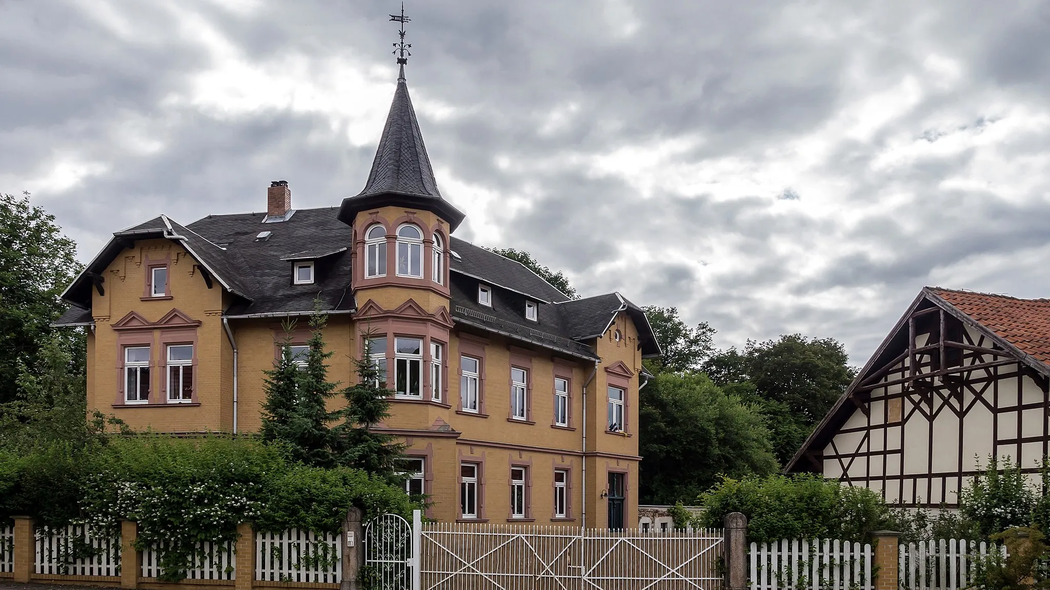 Photo showing: Kulturdenkmal in Bechstedt  ehemaliges Rittergut Ortsstraße 31,Landkreis Saalfeld-Rudolstadt