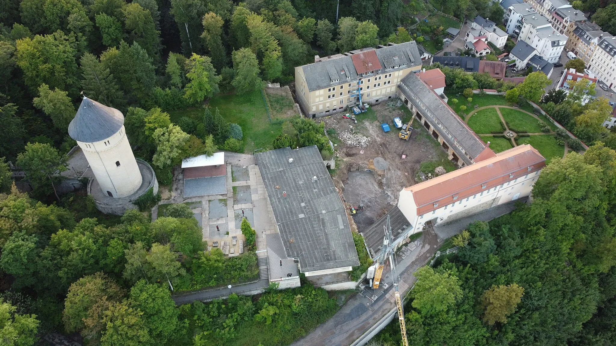 Photo showing: Lage: „Schloss Osterstein 1, 3, 4, 5, 6 mit Faulenzerweg und Der Hainberg“