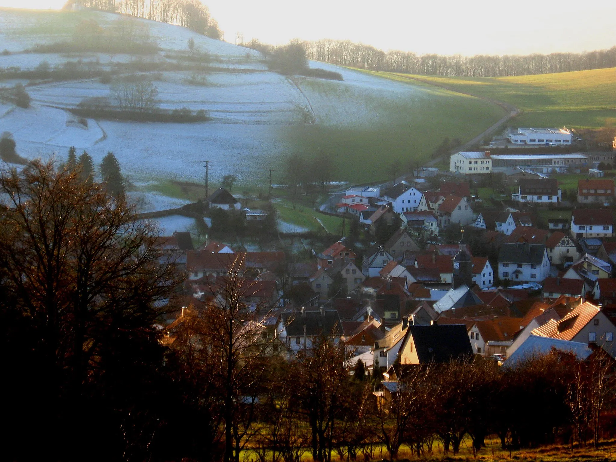 Photo showing: Ortsteil Struth-Helmershof aus Richtung Schulwiese im Winter, Floh-Seligenthal, Thüringen, Deutschland