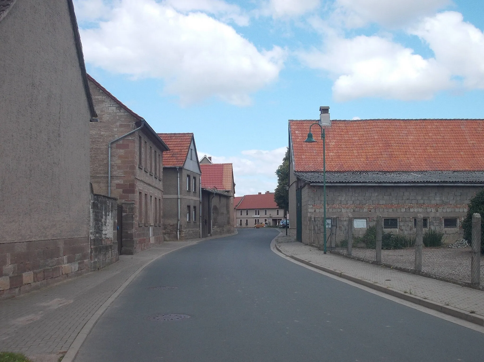 Photo showing: Wiehesche Strasse in Allerstedt (Kaiserpfalz, district: Burgenlandkreis, Saxony-Anhalt)