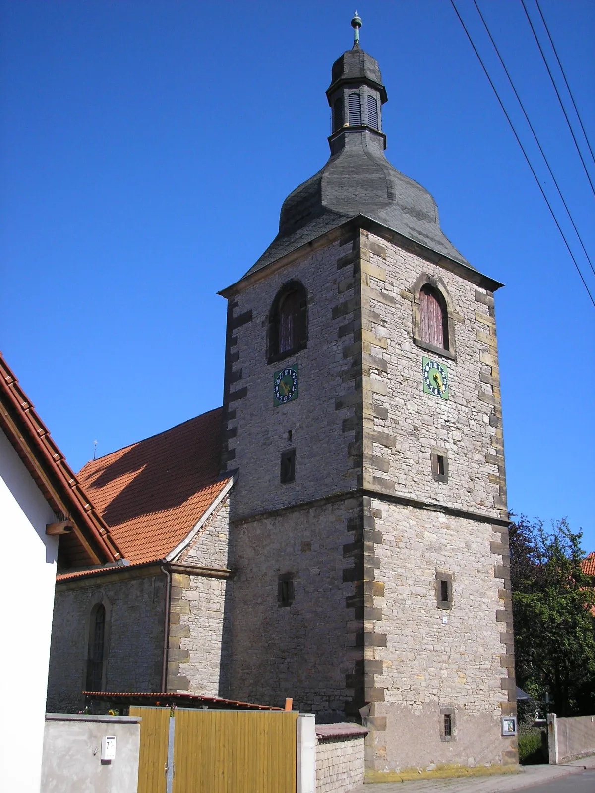 Photo showing: Die Kirche von Kühnhausen bei Erfurt.