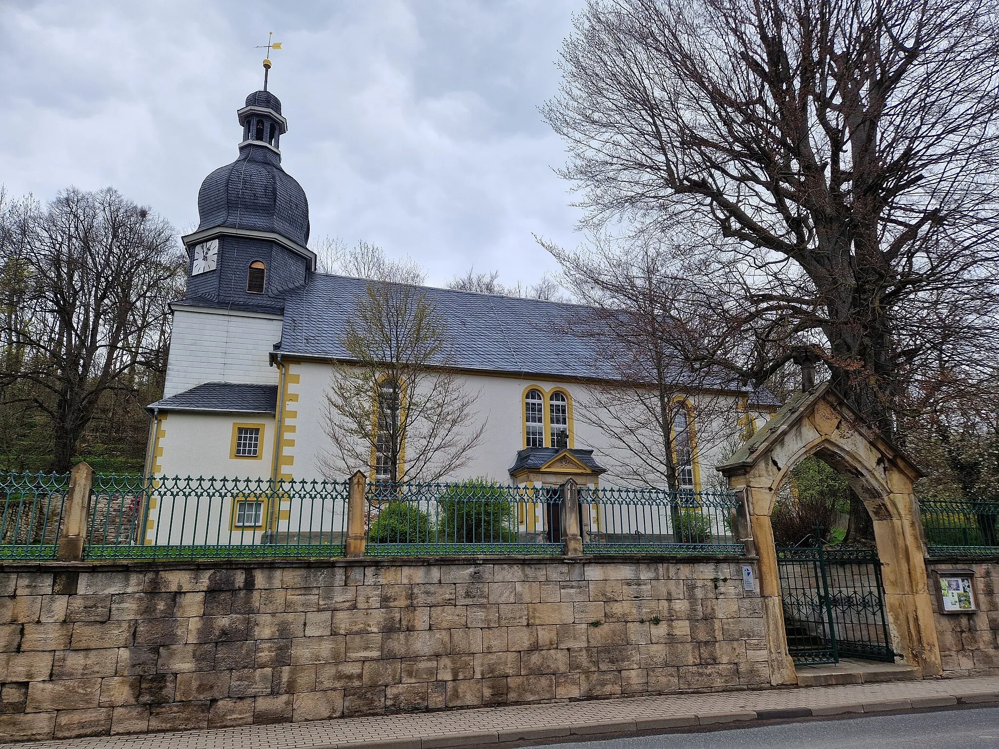 Photo showing: St. Leonhard Kirche in Frankenhain, Thüringen