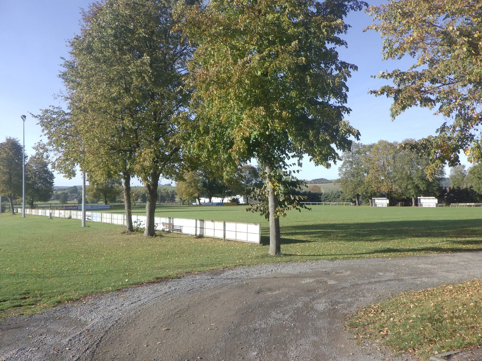 Photo showing: Gumpelstadt, Sportplatz