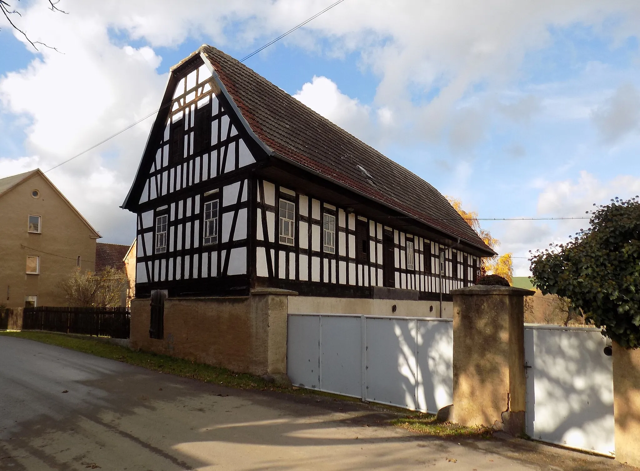 Photo showing: Half-timbered building at Mückernscher Weg in Zschernitzsch (Schmölln, Altenburger Land district, Thuringia)