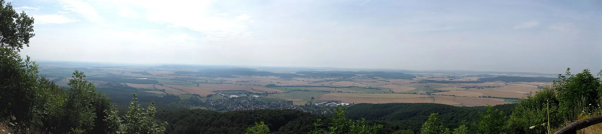 Photo showing: Blick vom Großen Gleichberg nach Süden