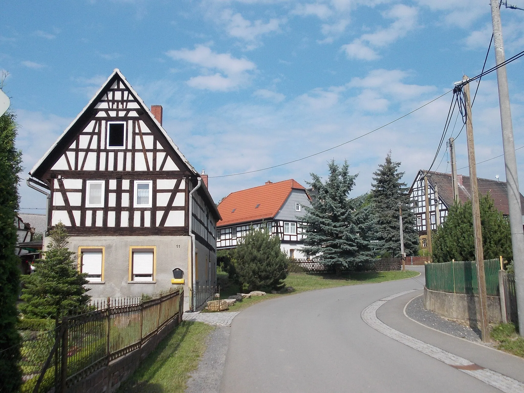 Photo showing: Half-timbered buildings in Grossbraunshain (Lumpzig, district of Altenburger Land, Thuringia)