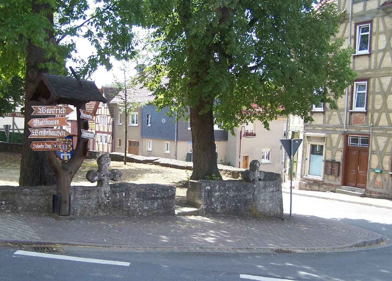 Photo showing: The village green in Diedorf.