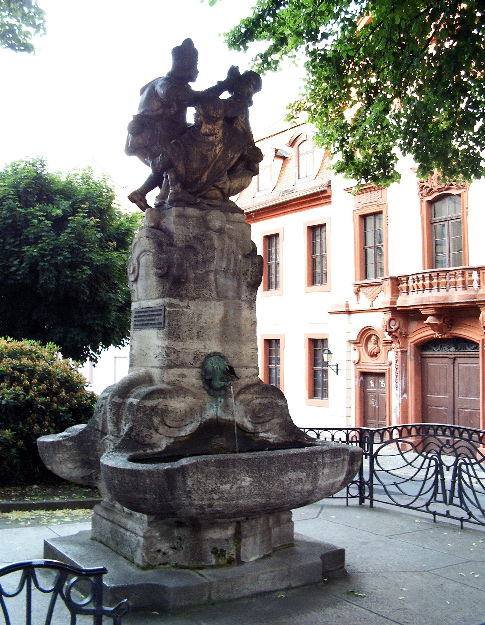 Photo showing: Skatbrunnen (Altenburg)