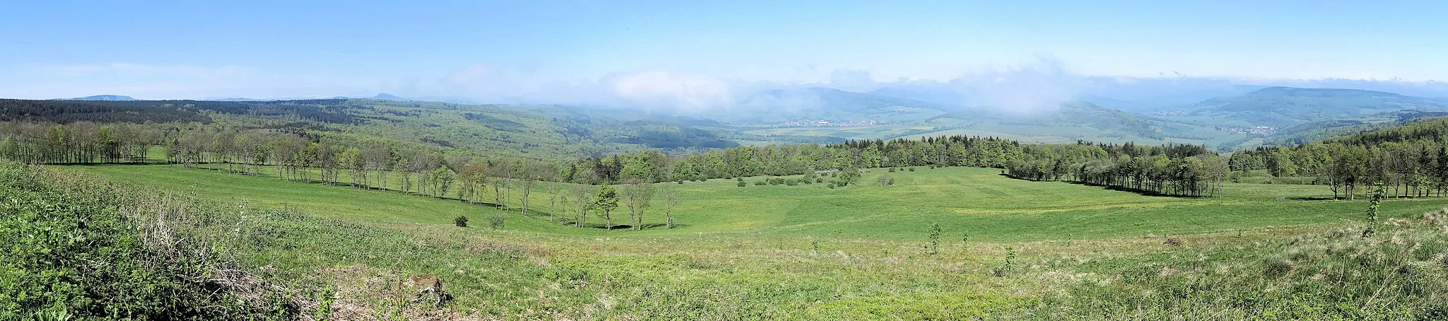 Photo showing: Rhön, Mountain "Ellenbogeng", View to Northwest to Valley "Ulstertal"