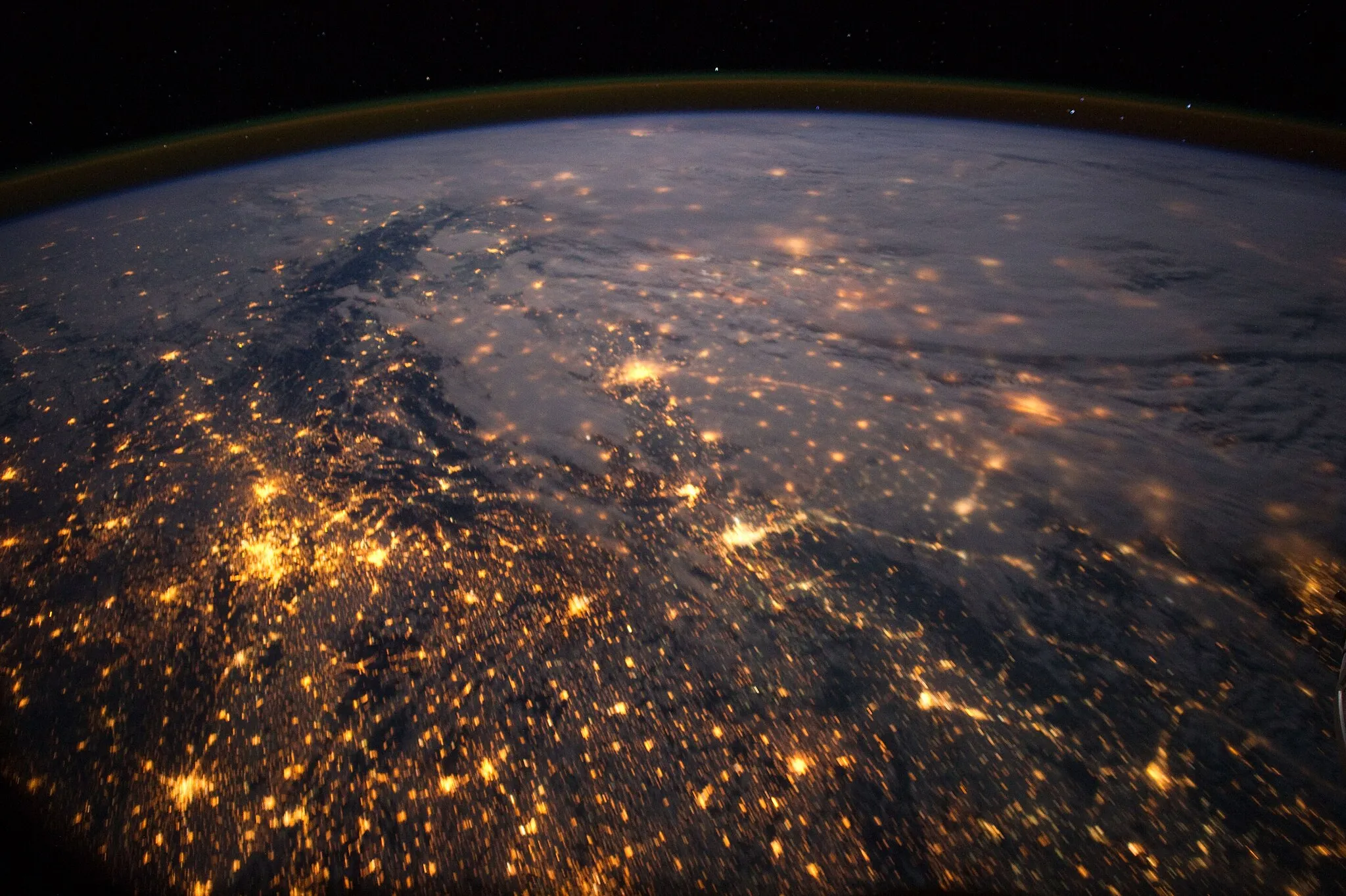 Photo showing: View of Earth taken during ISS Expedition 30.