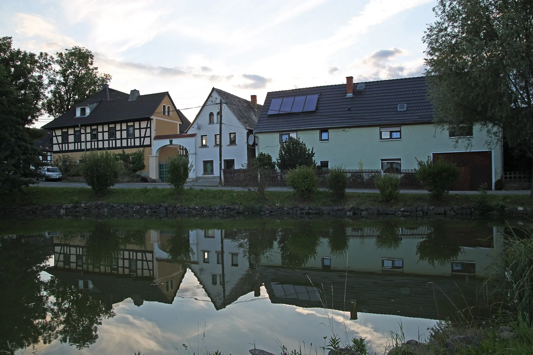 Photo showing: Naulitz Fachwerkhof am Teich