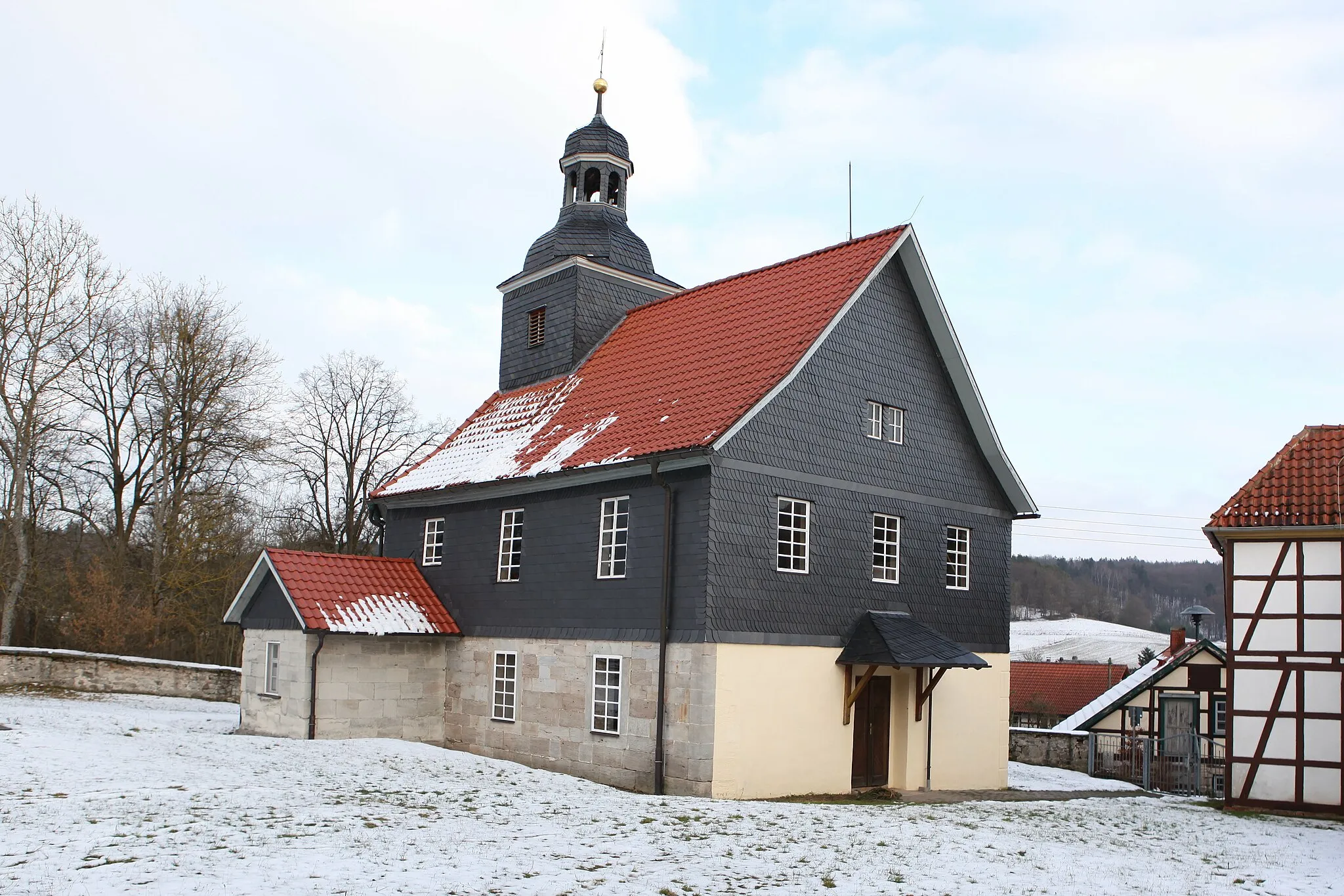 Photo showing: Ev. Kirche St. Wolfgang und St. Jakobus in Holzhausen, OT von Bad Colberg-Heldburg, Landkreis Hildburghausen