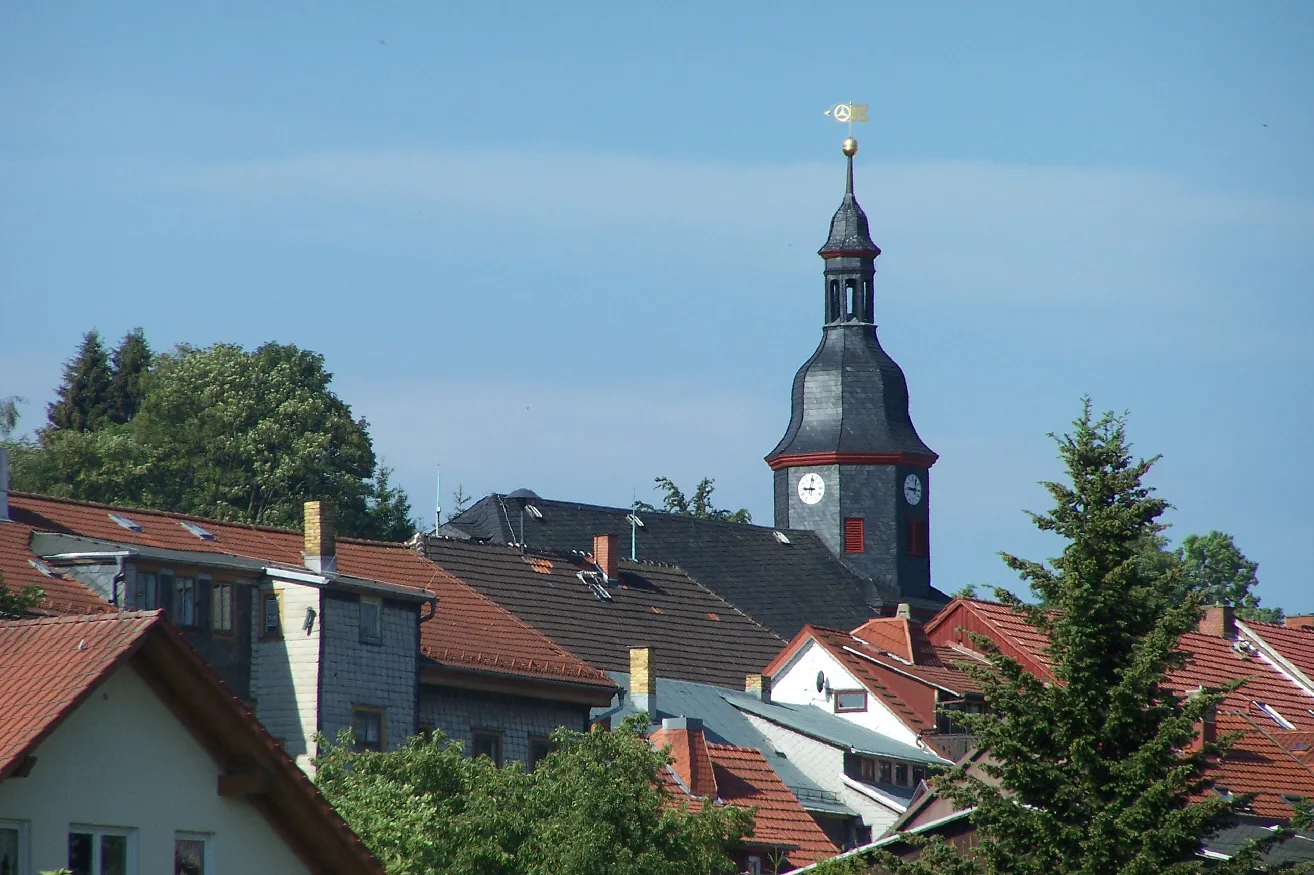 Photo showing: In Finsterbergen village arount the church.