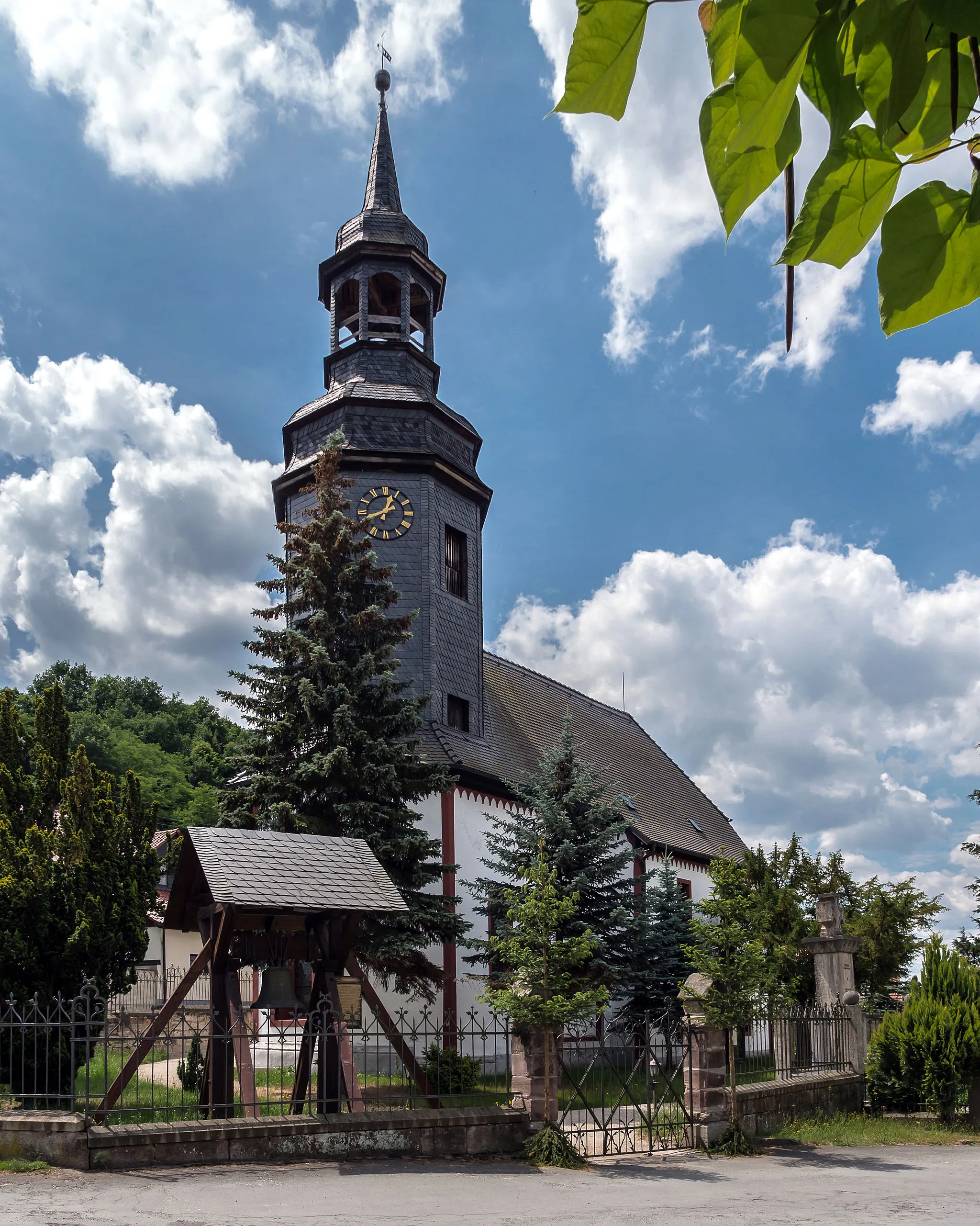 Photo showing: Kulturdenkmal in Uhlstädt-Kirchhasel,Gemeinde Niederkrossen,Kirche mit Ausstattung