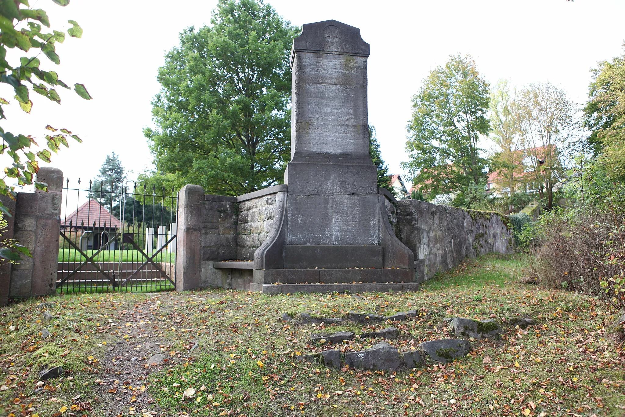 Photo showing: Friedhof von Dietzhausen, Stadtteil von Suhl