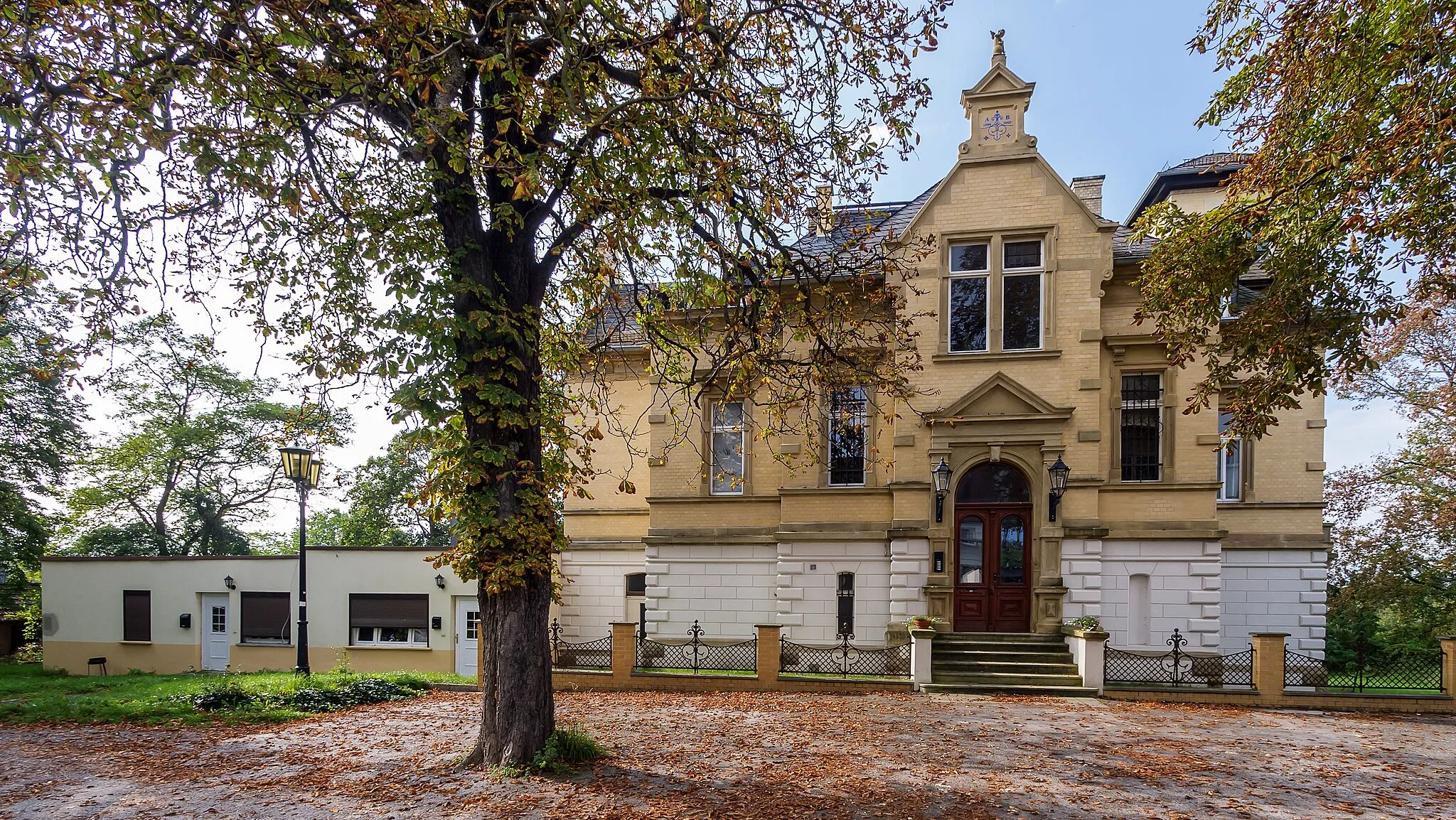 Photo showing: Gorndorf An der Politz 10 Villa in Gartengrundstück