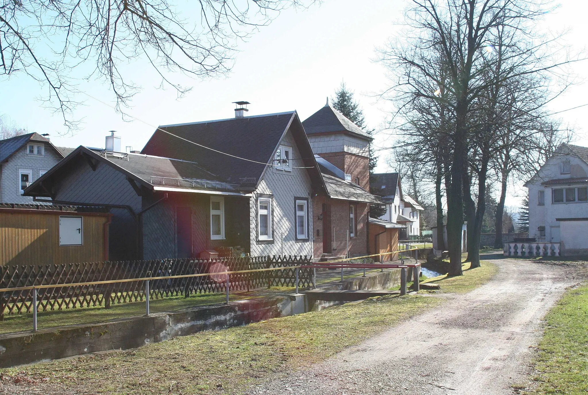 Photo showing: Ehemaliger Bahnhof Brattendorfs, Gemeinde Auengrund im Landkreis Hildburghausen