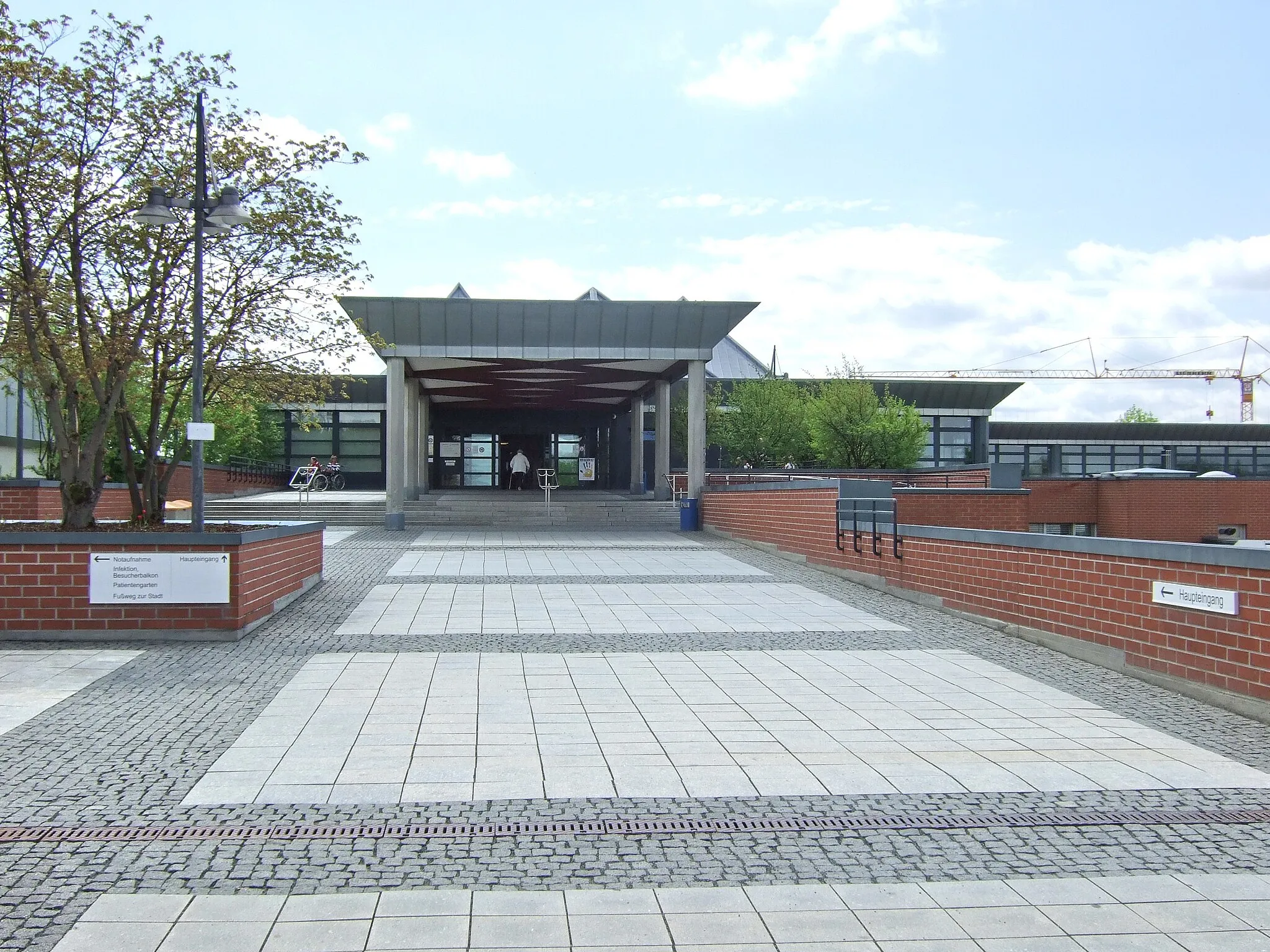 Photo showing: Klinikum Bayreuth Haupteingang