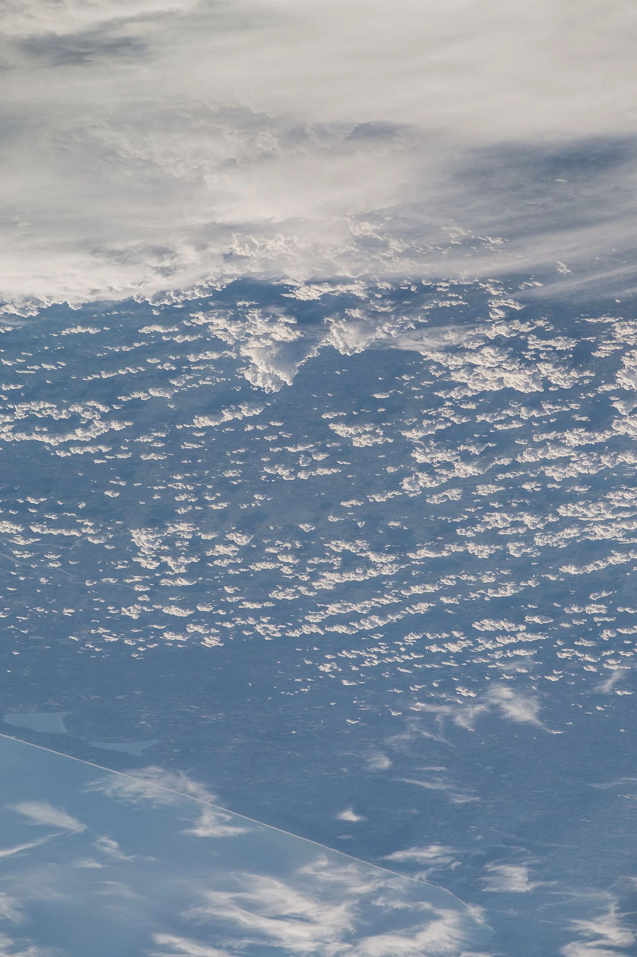 Photo showing: View of Earth taken during ISS Expedition 47.