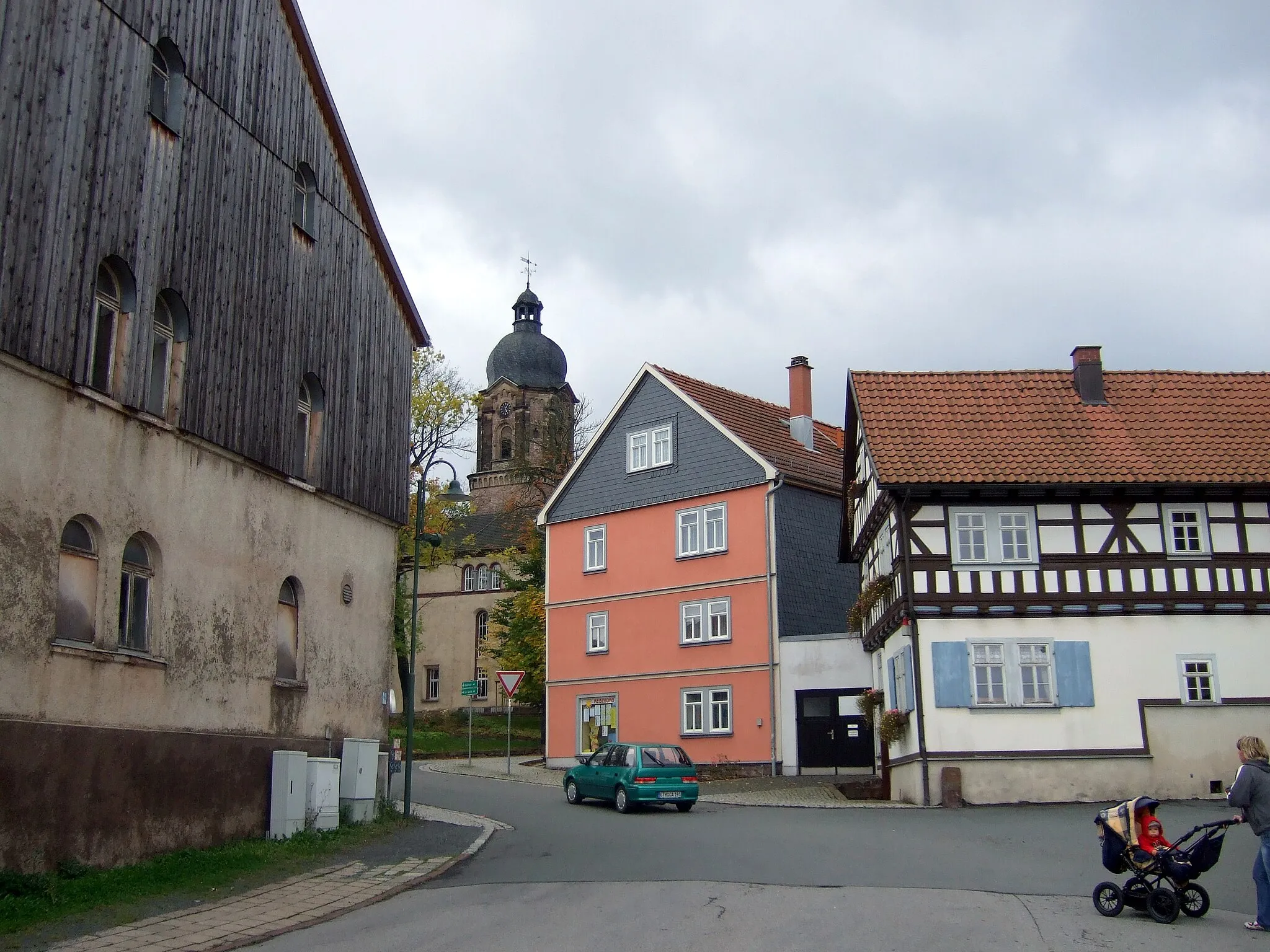 Photo showing: Church Lutherkirche and Museum of local history in Tambach-Dietharz, Germany.