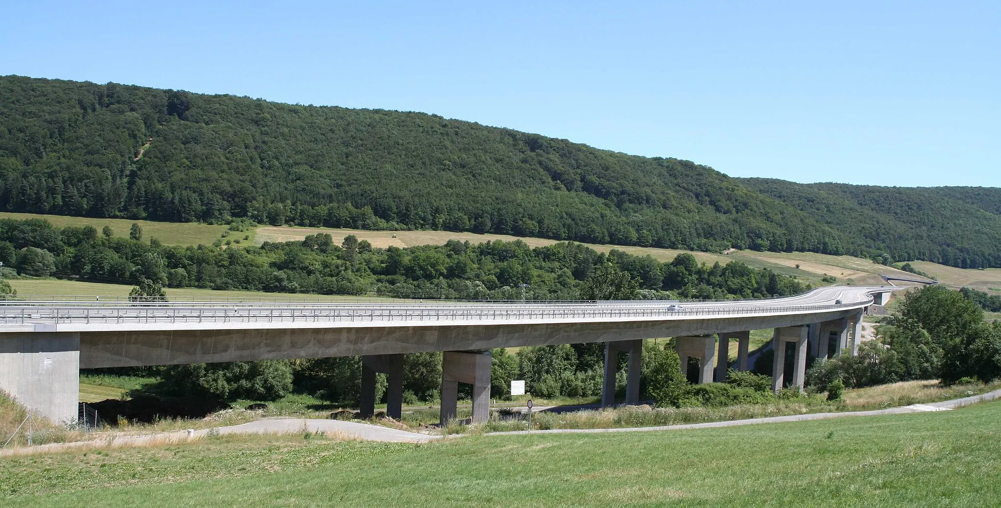 Photo showing: Haseltalbridge Thuringia