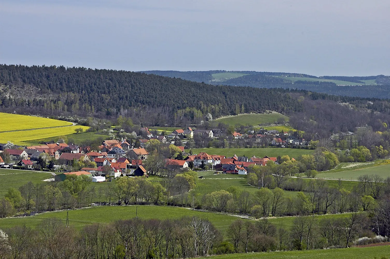 Photo showing: View on Großhettstedt, Thüringen, Germany