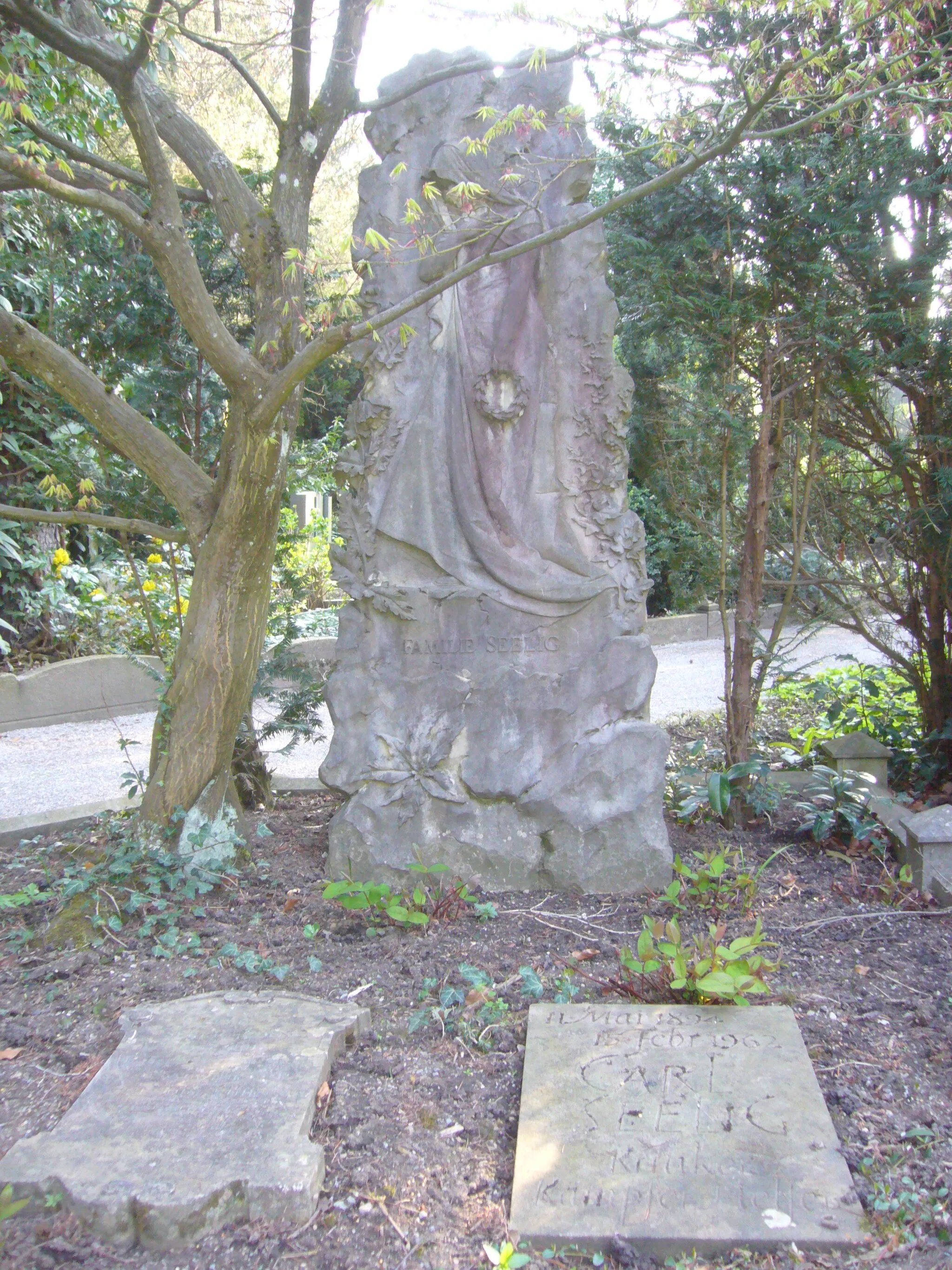 Photo showing: Grab von Carl Seelig, Friedhof Sihlfeld, Zürich