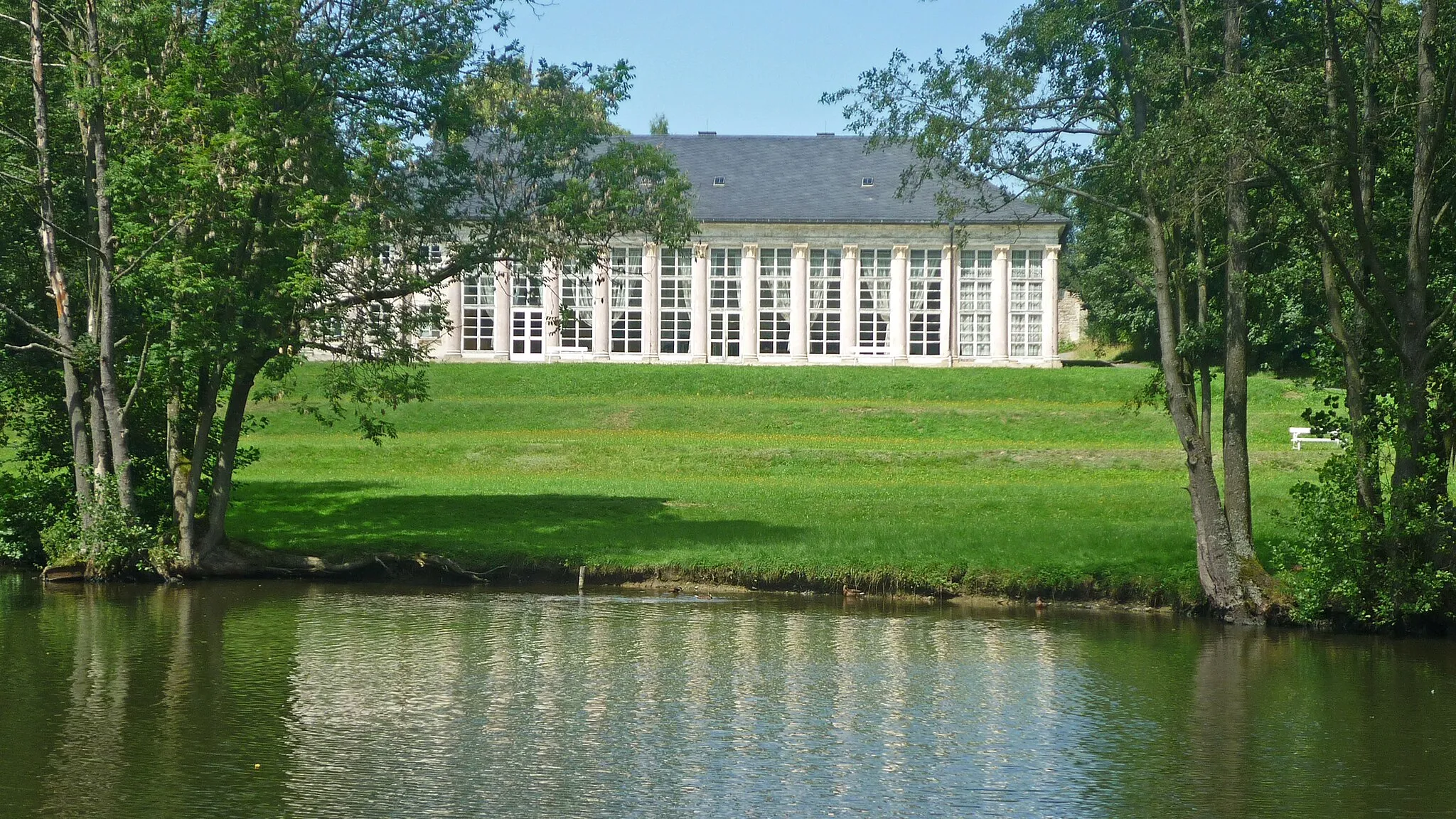 Photo showing: Orangerie im Schlosspark Ebersdorf
