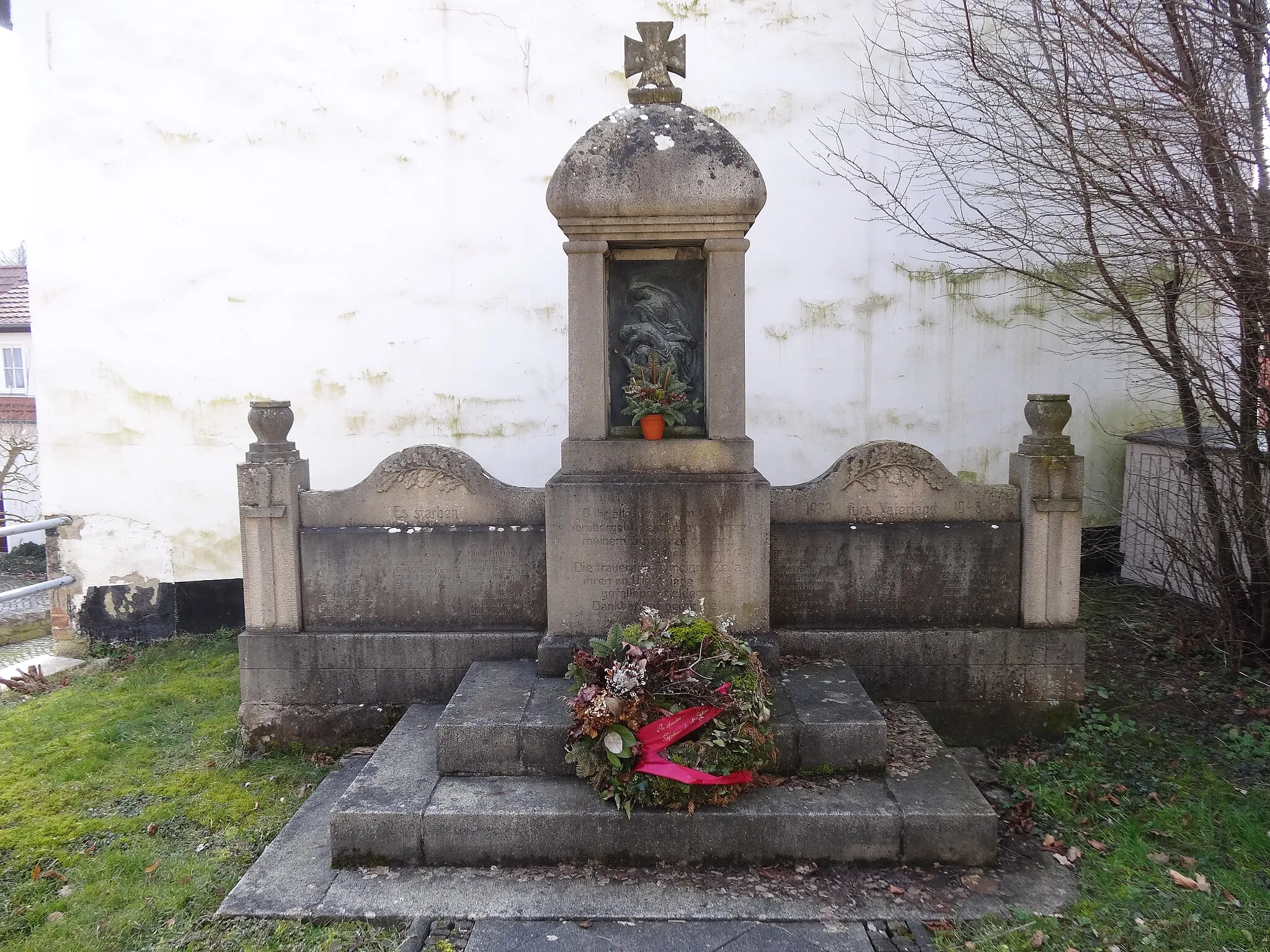 Photo showing: War memorial in Zella (Anrode), Thuringia, Germany