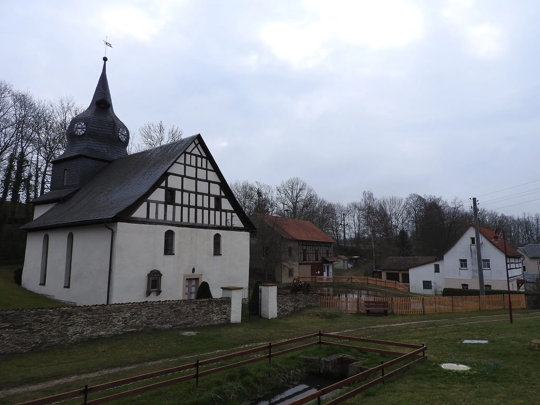 Photo showing: Kirche in Posen, Knau in Thüringen