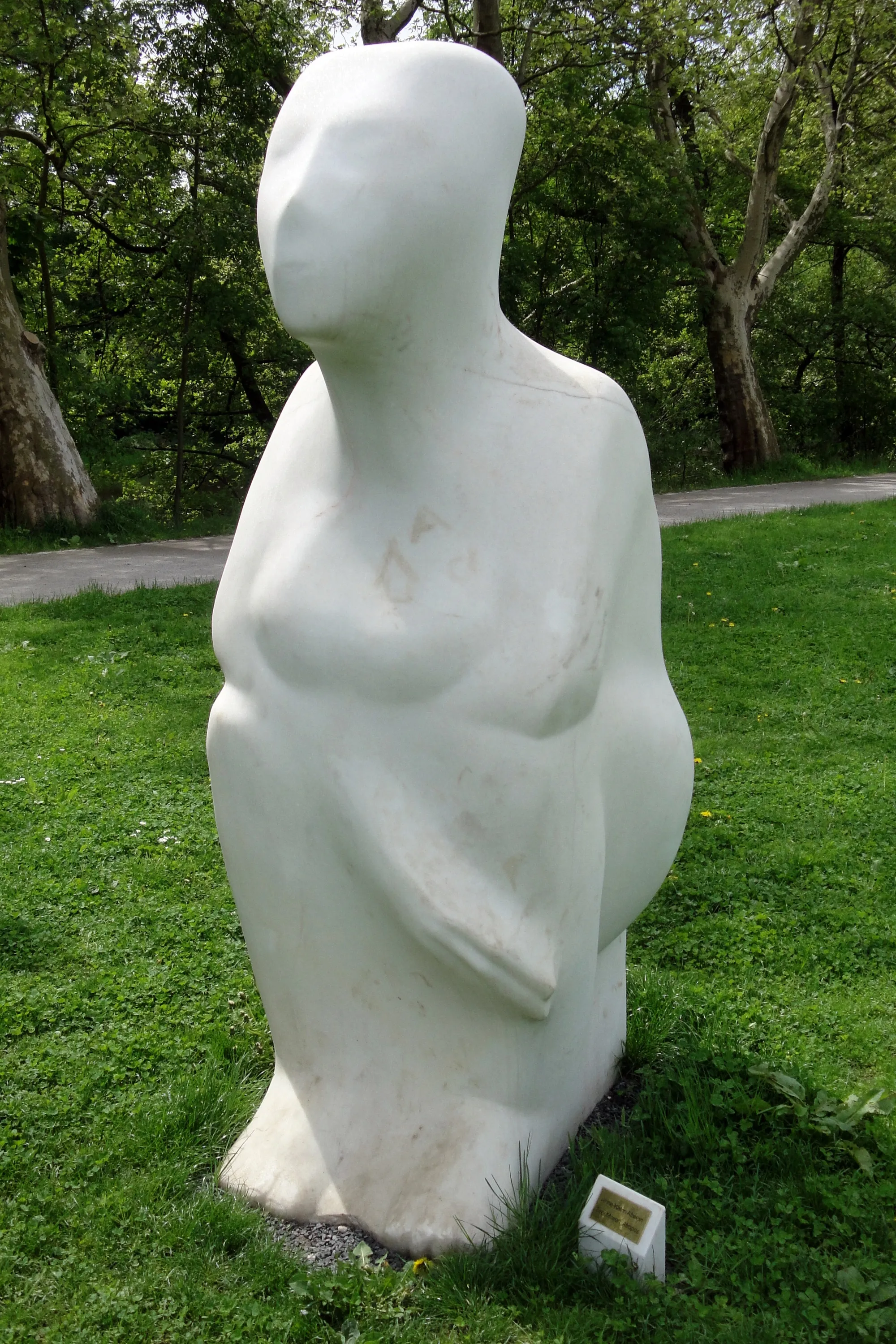 Photo showing: Skulptur "Drei Moiren: Atropos" von Anne-Katrin Altwein in Jena