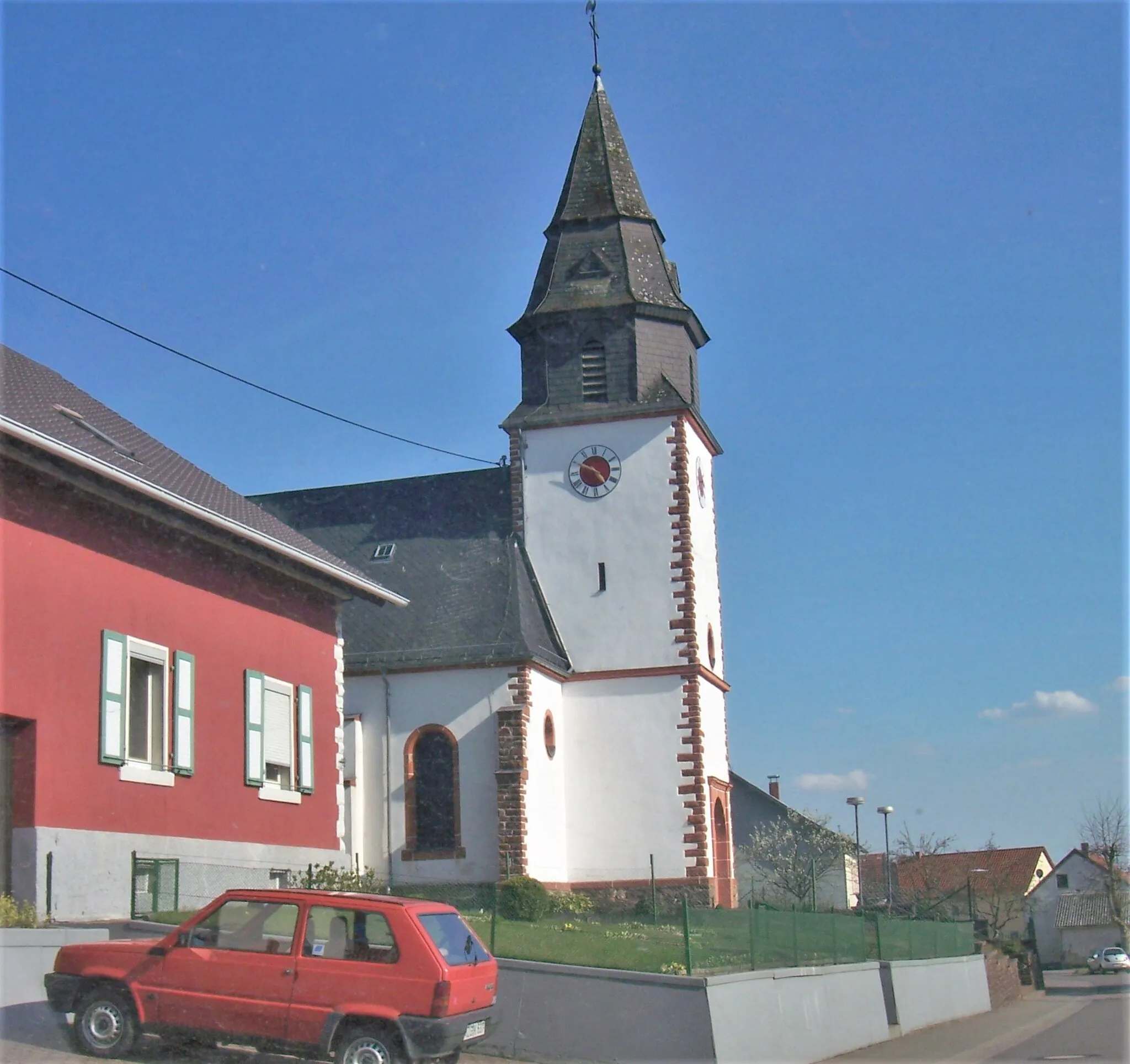 Photo showing: The church "Herz-Jesu" in Bergen, Saarland, Germany
