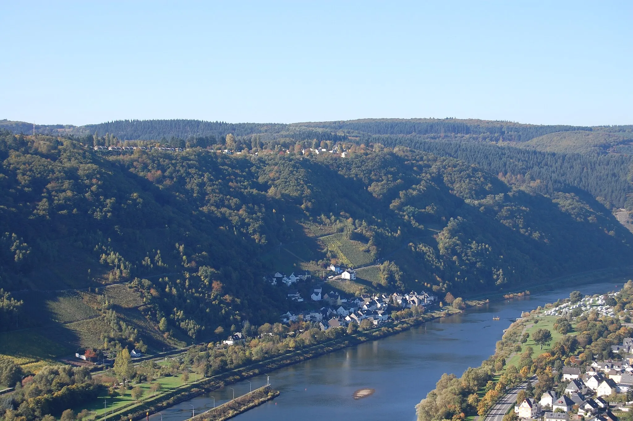 Photo showing: Village Kövenig in the Mosel river valley, Germany