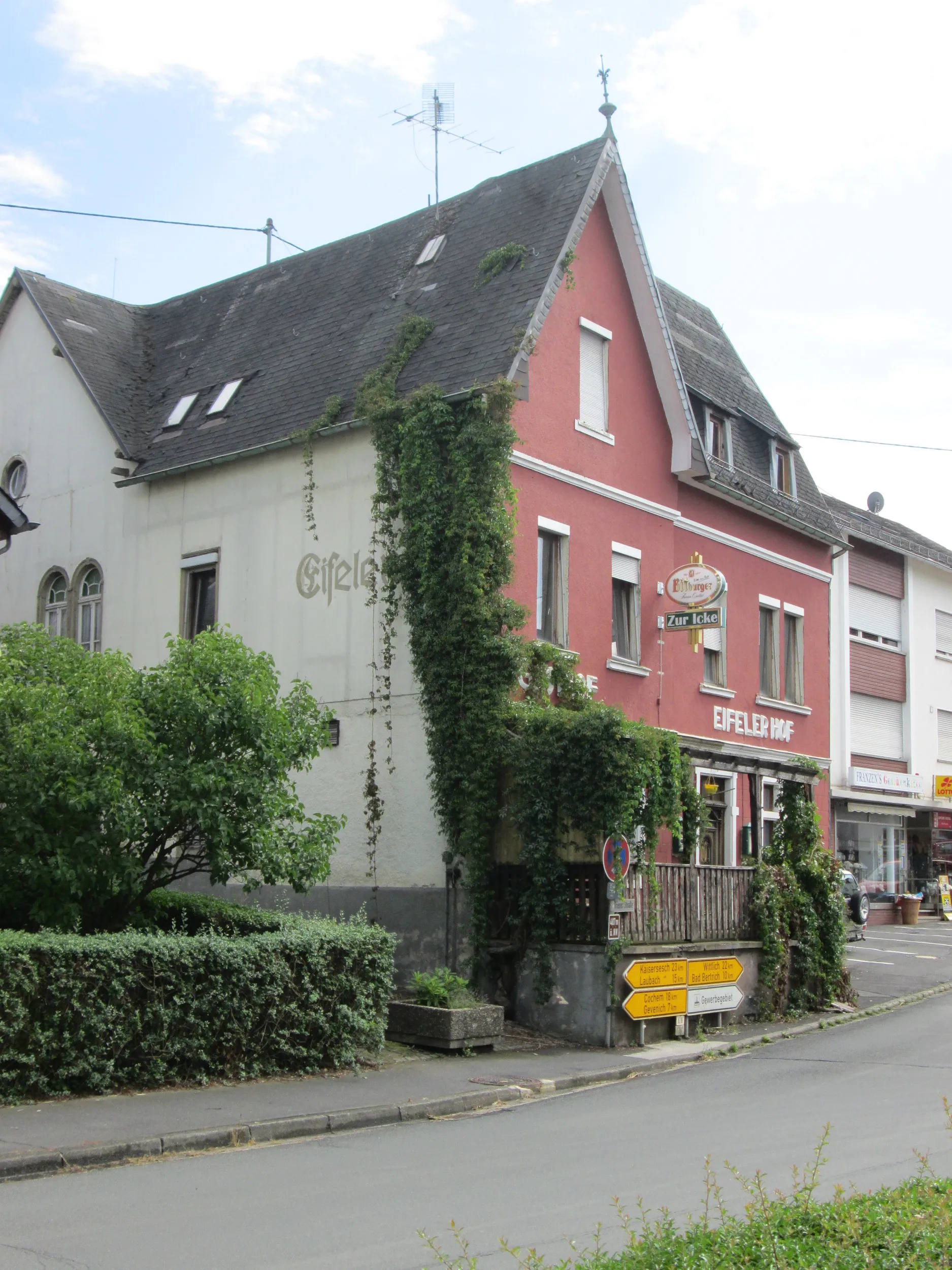 Photo showing: Gasthaus "Eifeler Hof" in Lutzerath