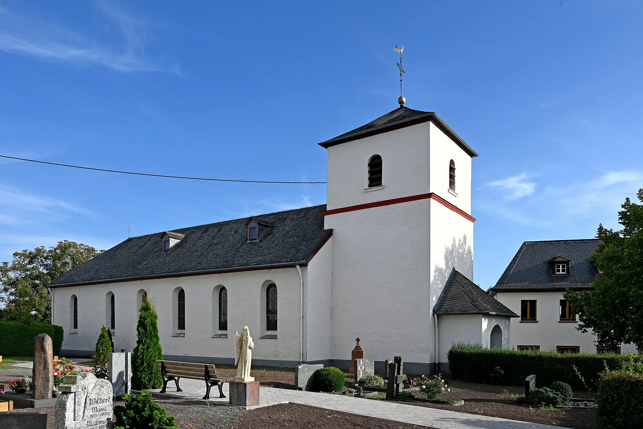 Photo showing: St. Ursula (Brockscheid), Nordseite