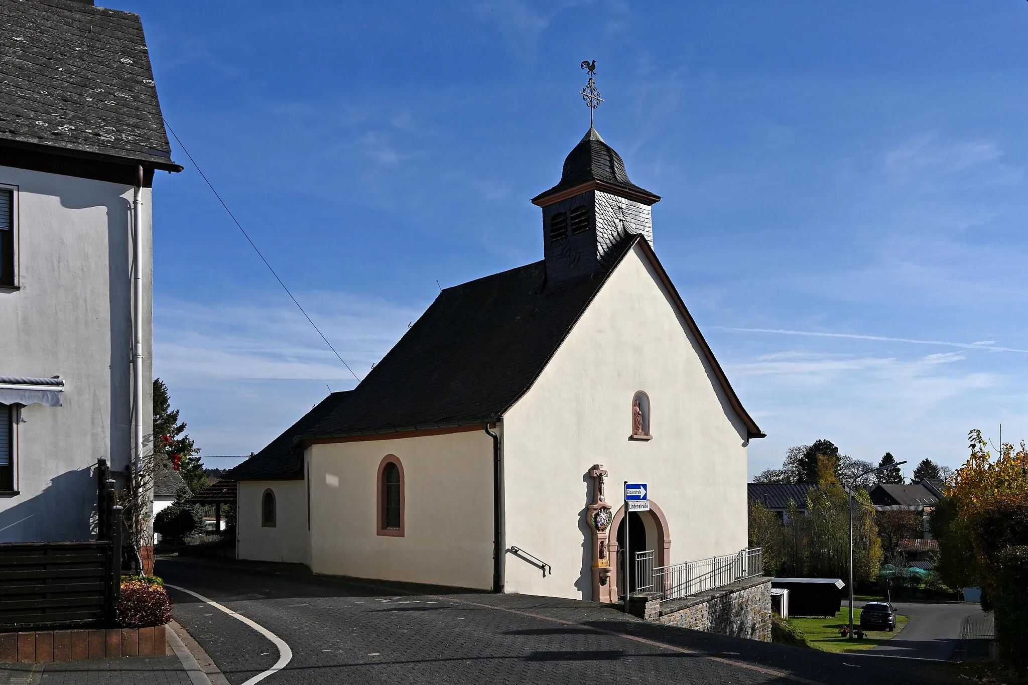 Photo showing: St. Cornelius (Wallscheid) von Westen