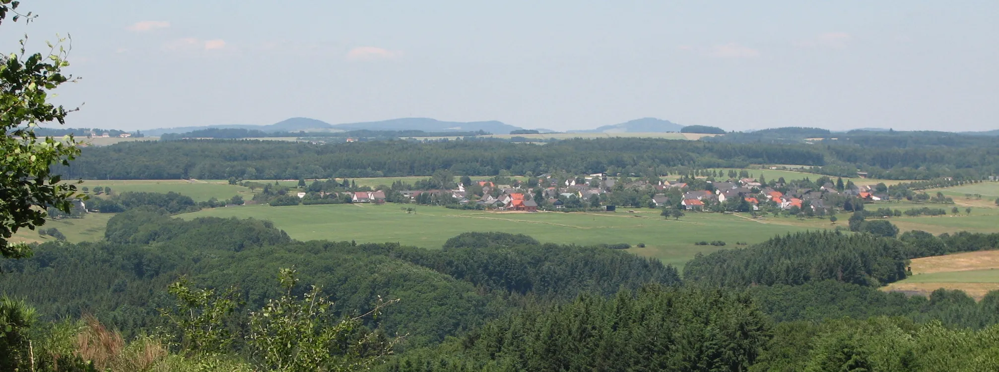 Photo showing: Blick von der Greimerather Höhe auf Niederöfflingen