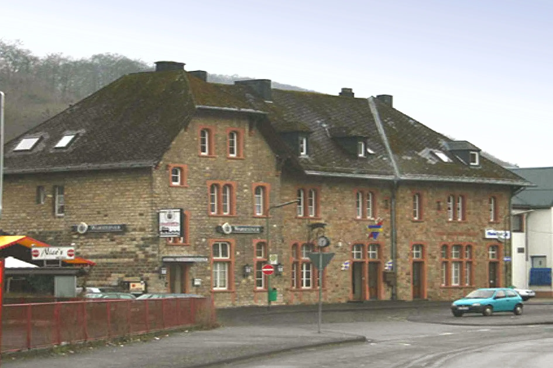 Photo showing: Former railway-station of Prüm, reception building, seen from the street