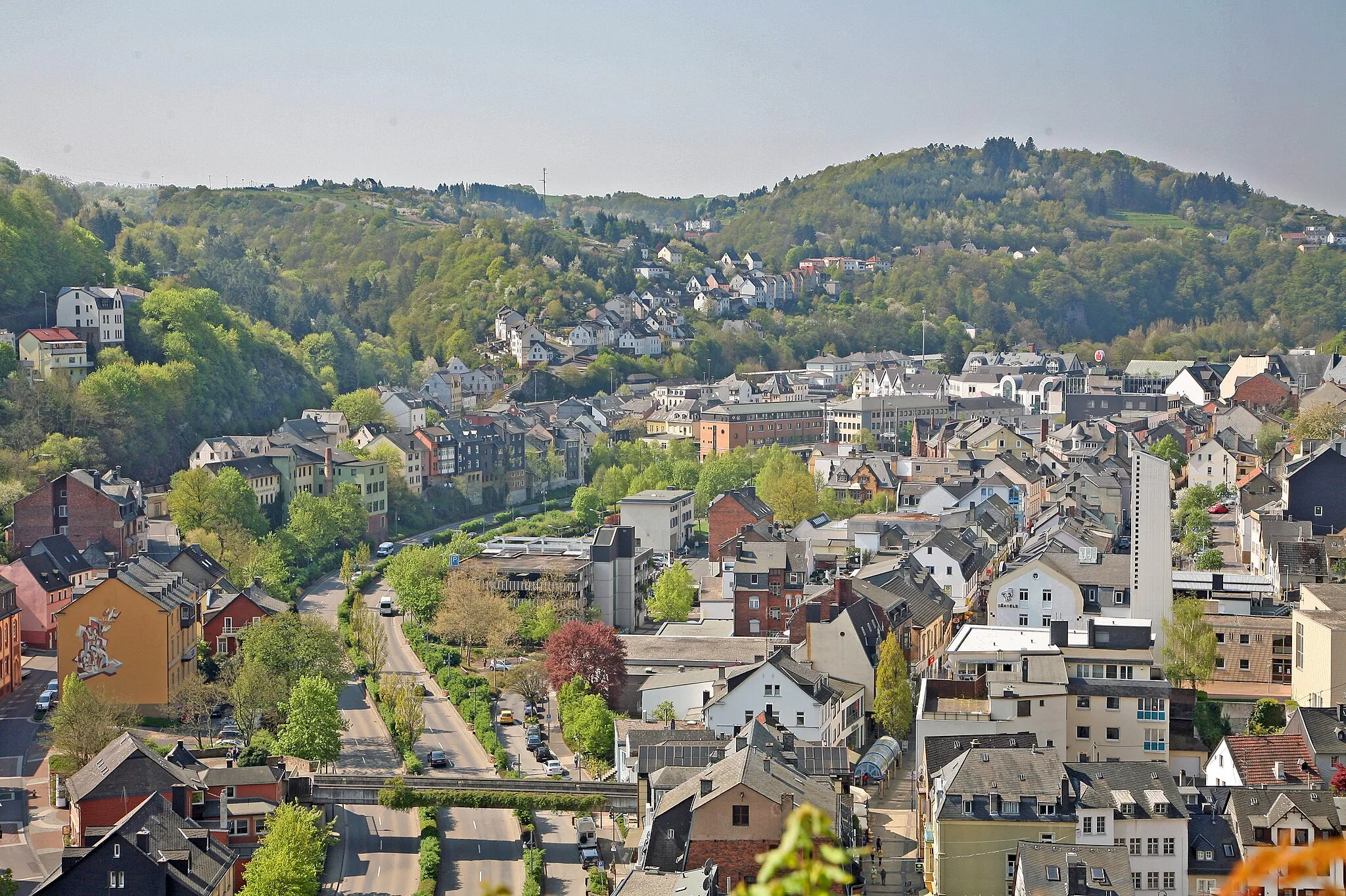 Photo showing: Blick auf Idar-Oberstein, eine Stadt im Landkreis Birkenfeld, Rheinland-Pfalz.