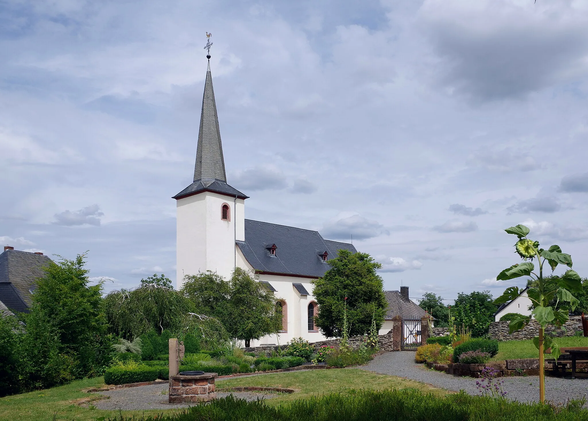 Photo showing: Greimerath, Katholische Pfarrkirche St. Georg, dreiachsiger Saalbau, 1760/61