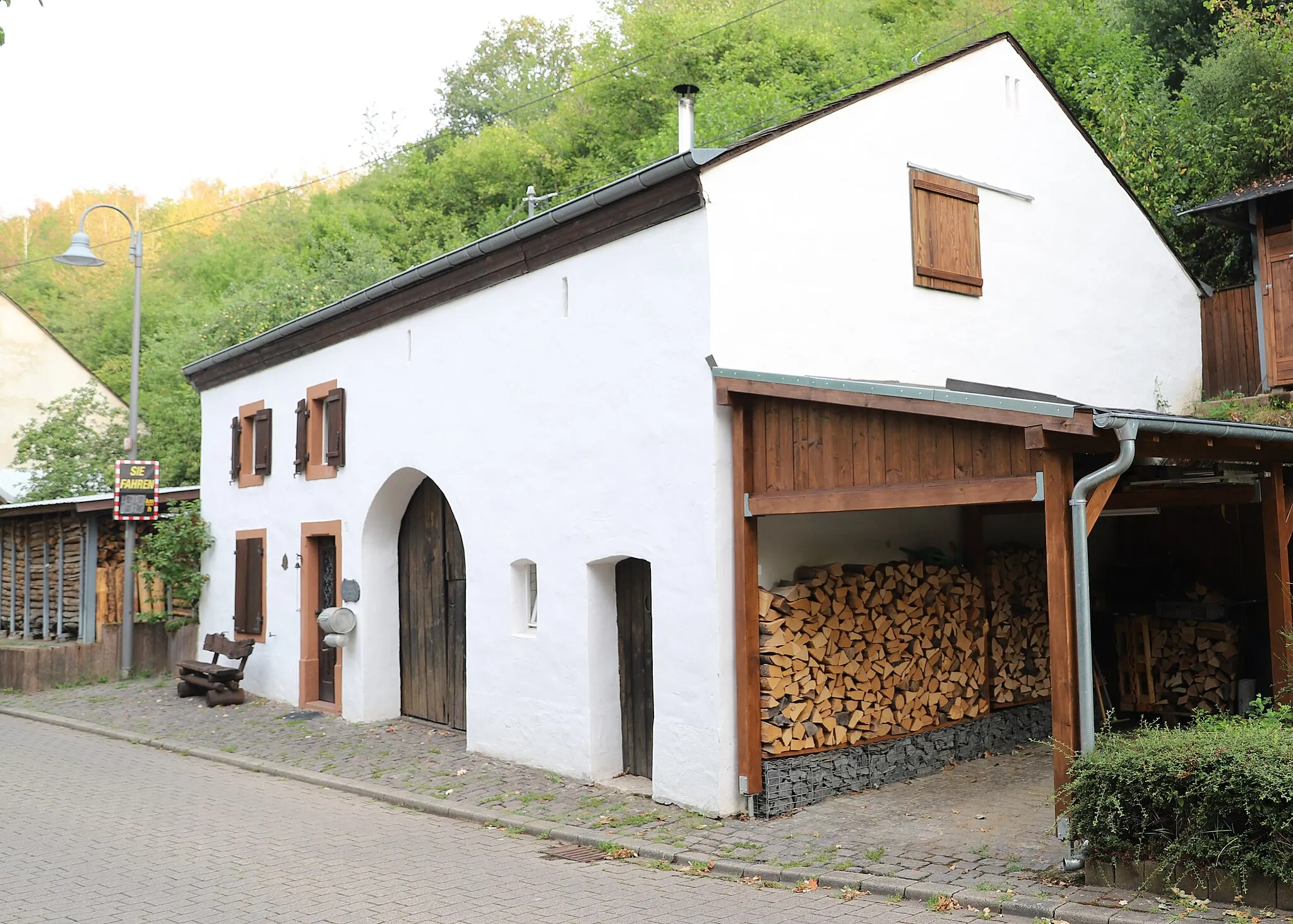 Photo showing: Kulturdenkmal Korlingen Quereinhaus, Kulturdenkmal in Korlingen, Trier-Saarburg