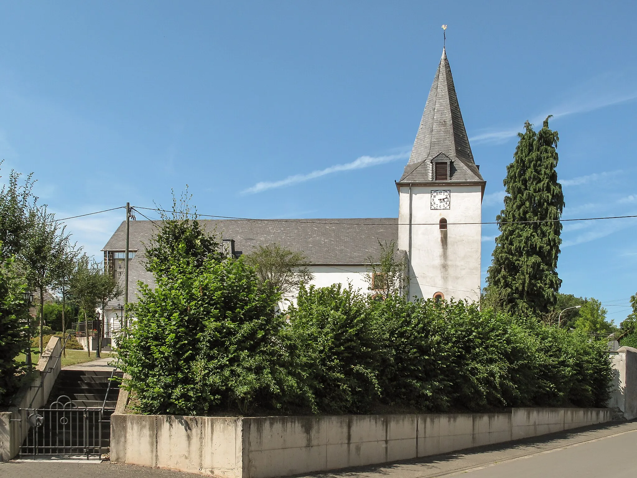 Photo showing: Strotzbüsch, church